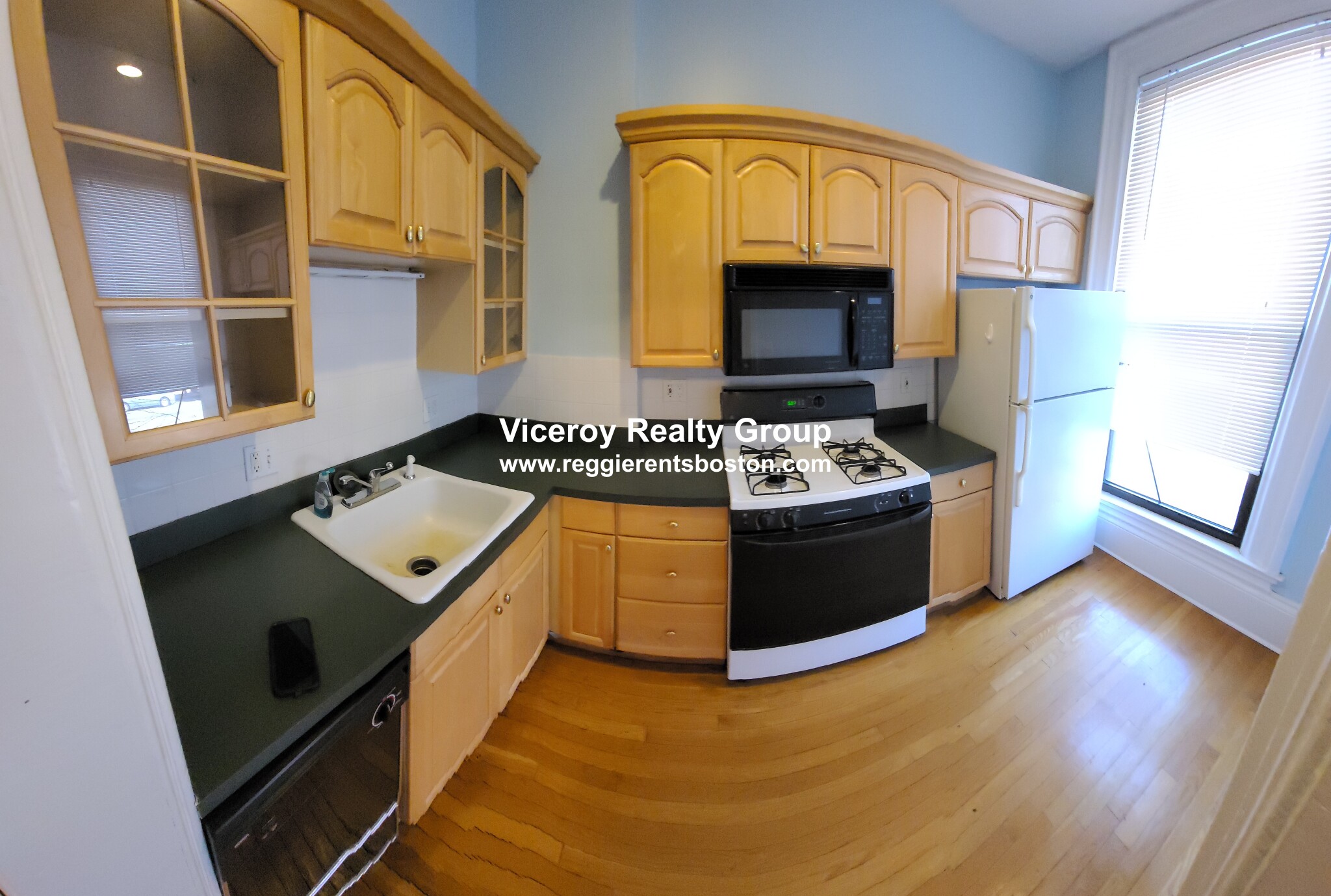 679 Massachusetts Ave, Roxbury