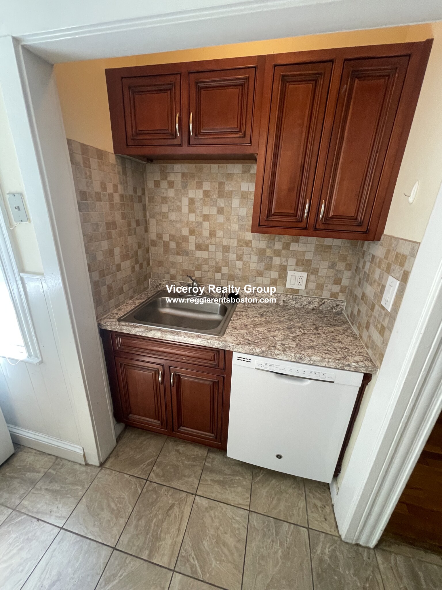 234 Cypress St, Brookline
