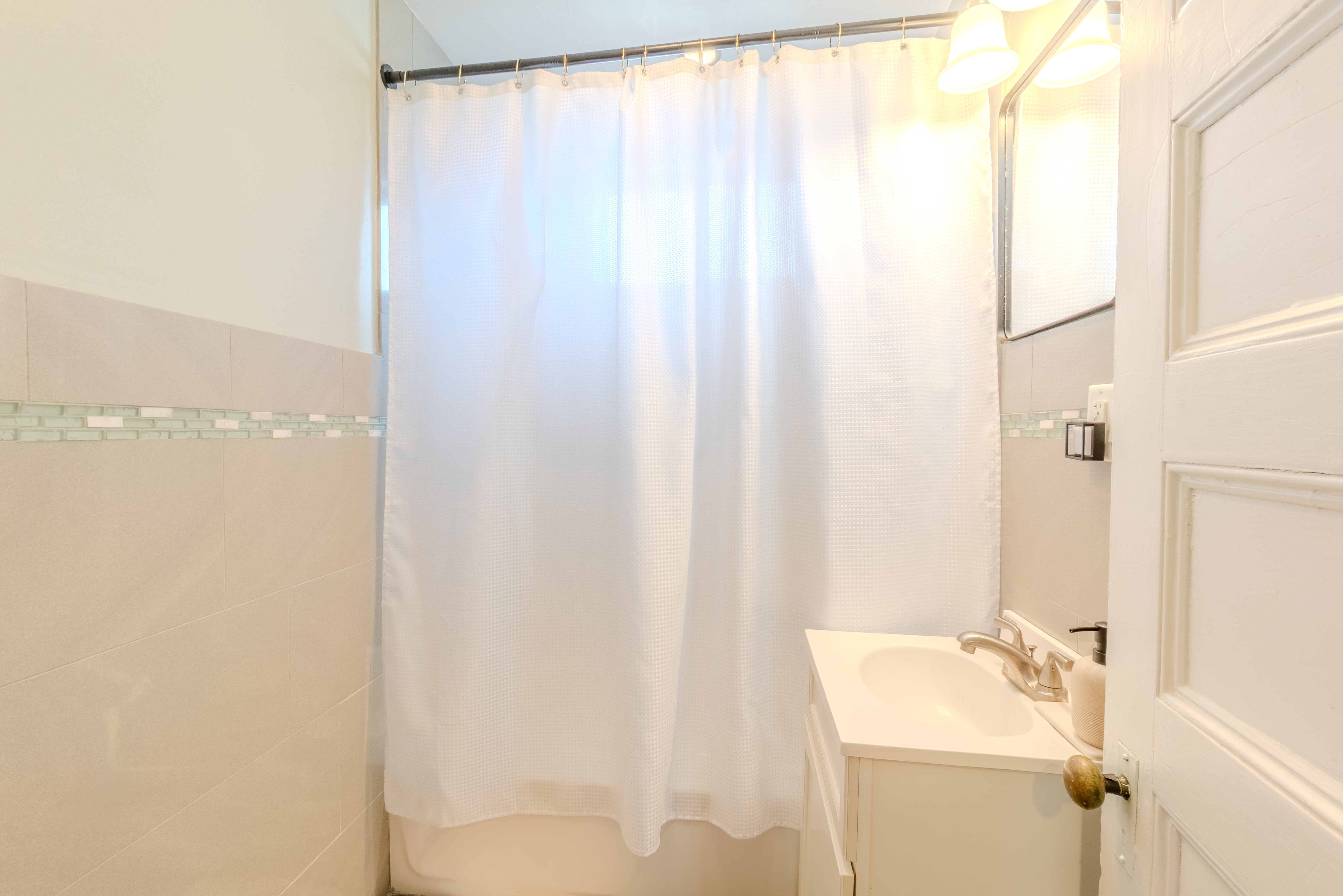 Photos of apartment on Albion,Somerville MA 02143