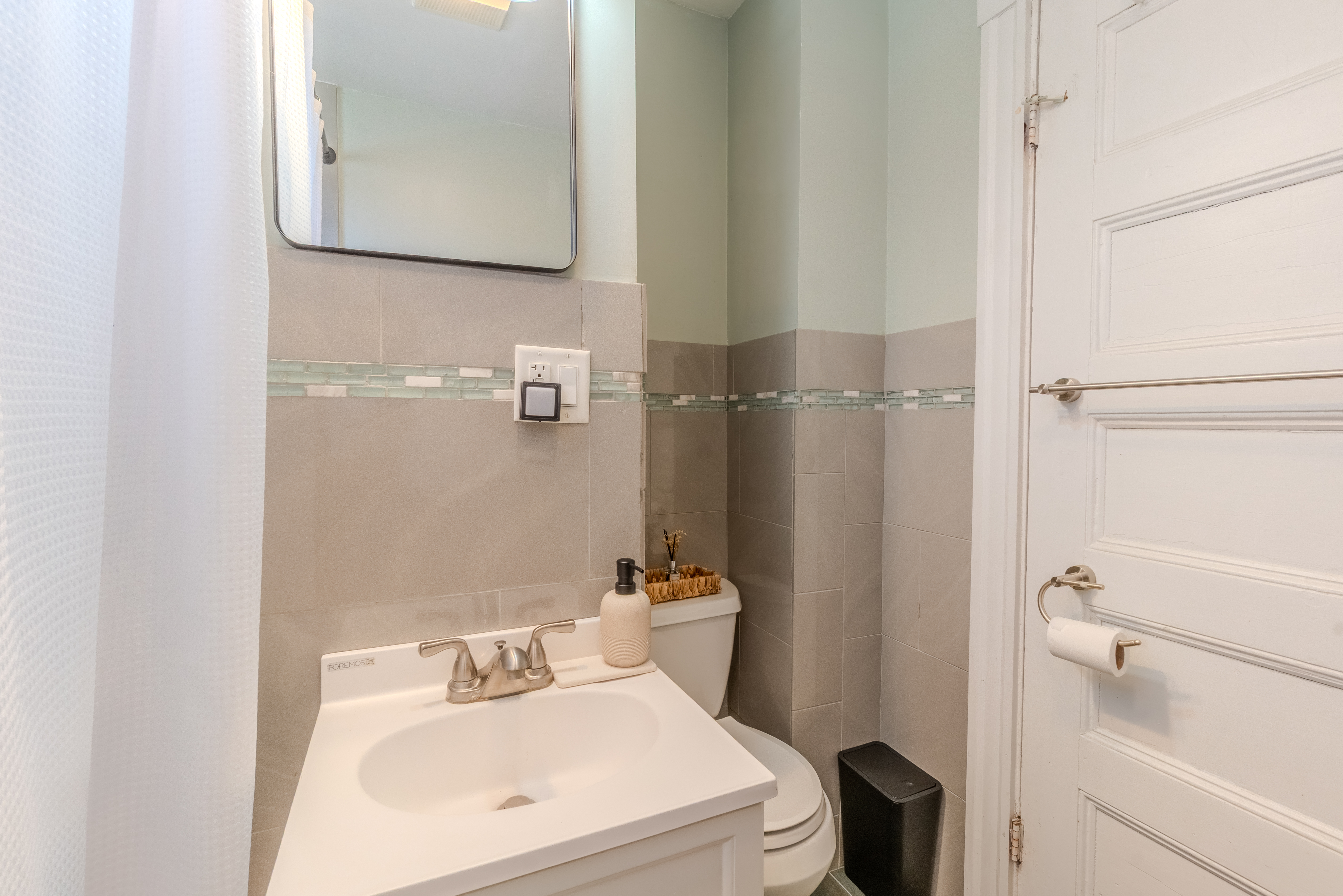 Photos of apartment on Albion,Somerville MA 02143