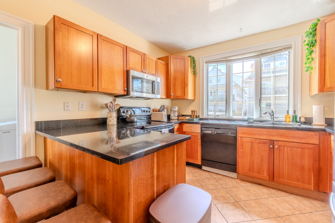 Photos of apartment on Albion,Somerville MA 02143