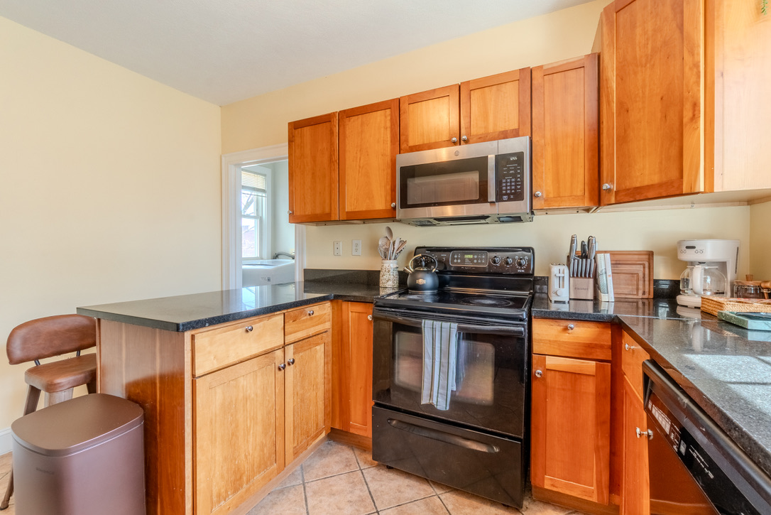Photos of apartment on Albion,Somerville MA 02143