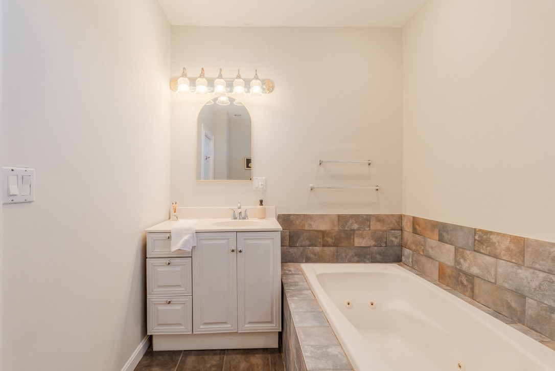 Pictures of  property for rent on Albion, Somerville, MA 02143