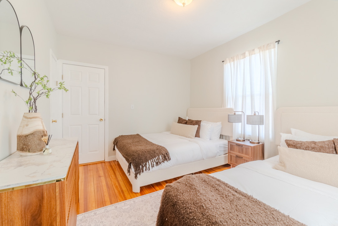 Photos of apartment on Albion,Somerville MA 02143
