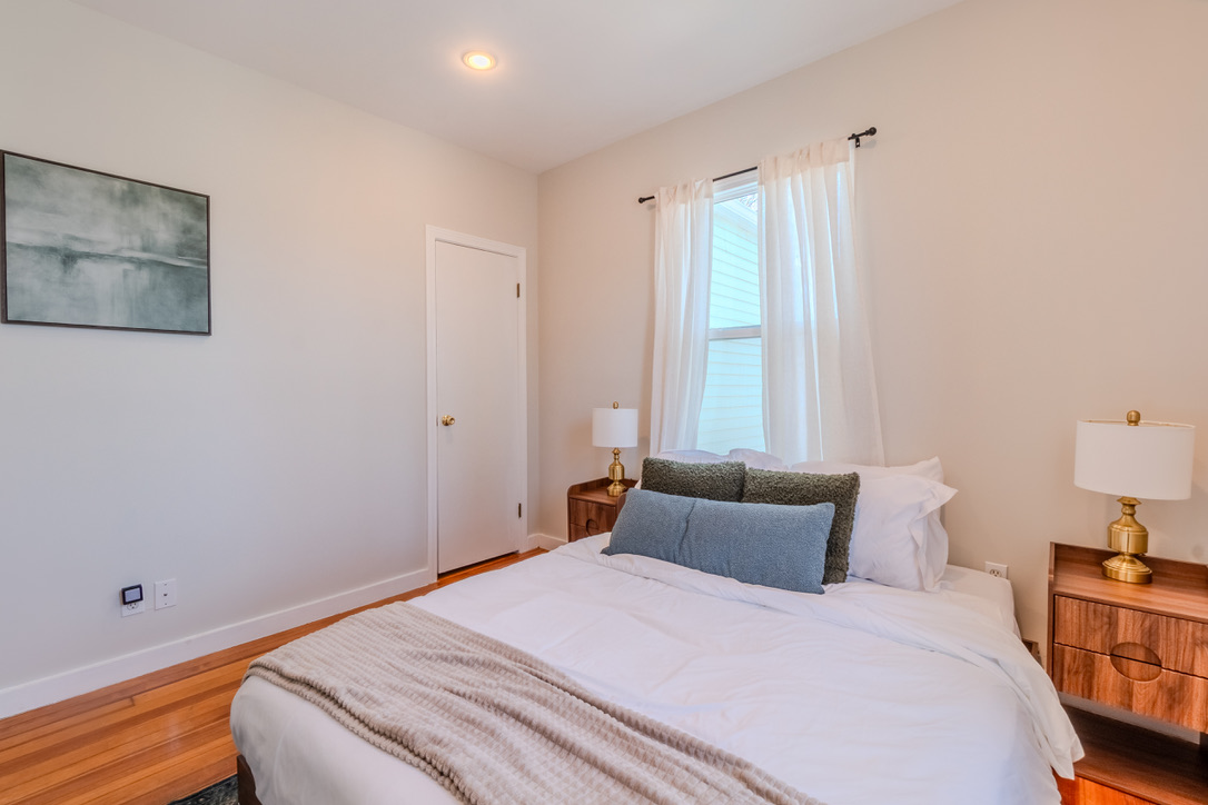 Photos of apartment on Albion,Somerville MA 02143