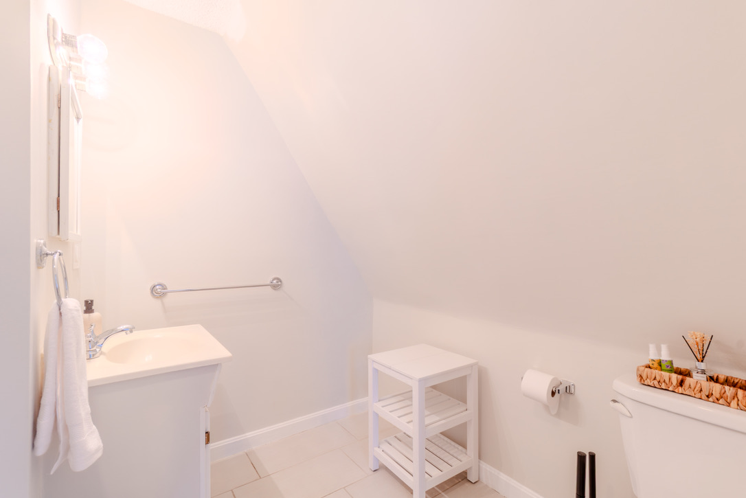 Photos of apartment on Albion,Somerville MA 02143