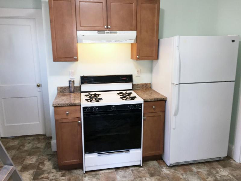 4 bed, 1 bath apartment for rent at 173 Hillside St Unit 1, Mission Hill — photo 9 of 10