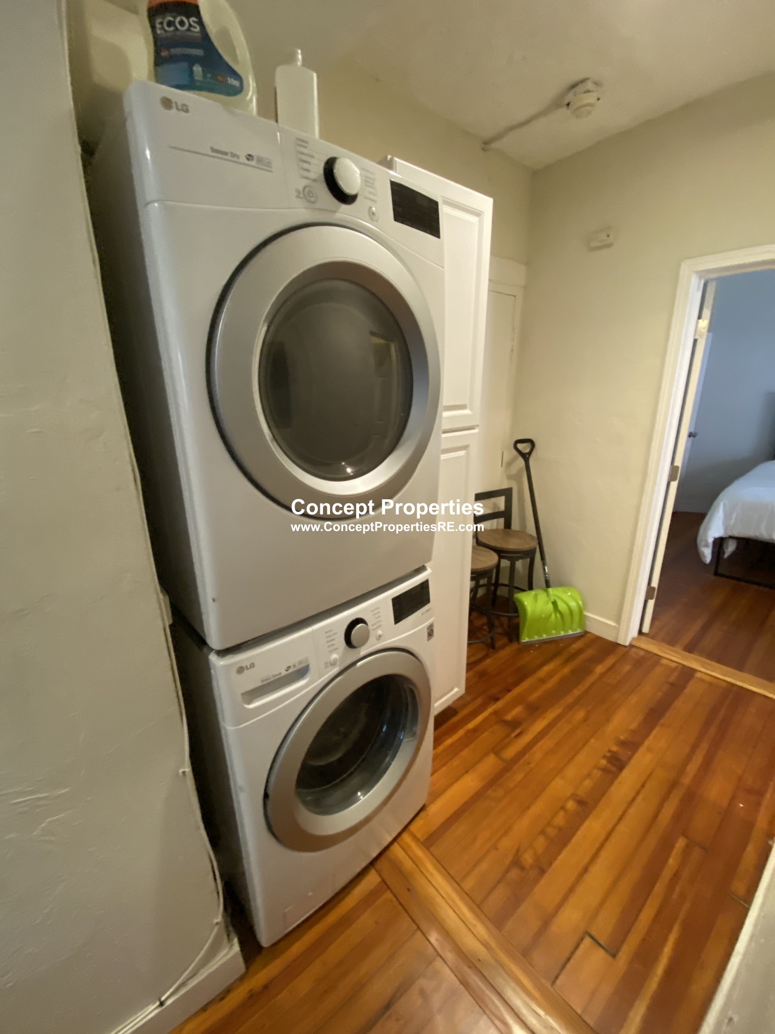 3 bed, 1 bath apartment for rent at 620 Columbia Rd Unit 1, Dorchester — photo 7 of 9