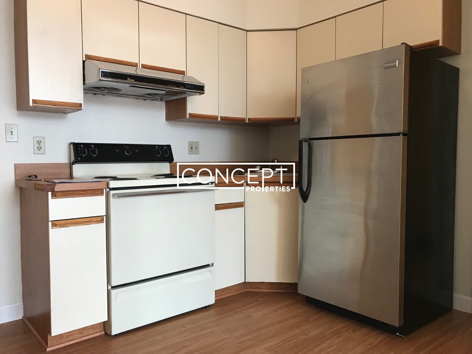 81.1 Essex St, Chinatown