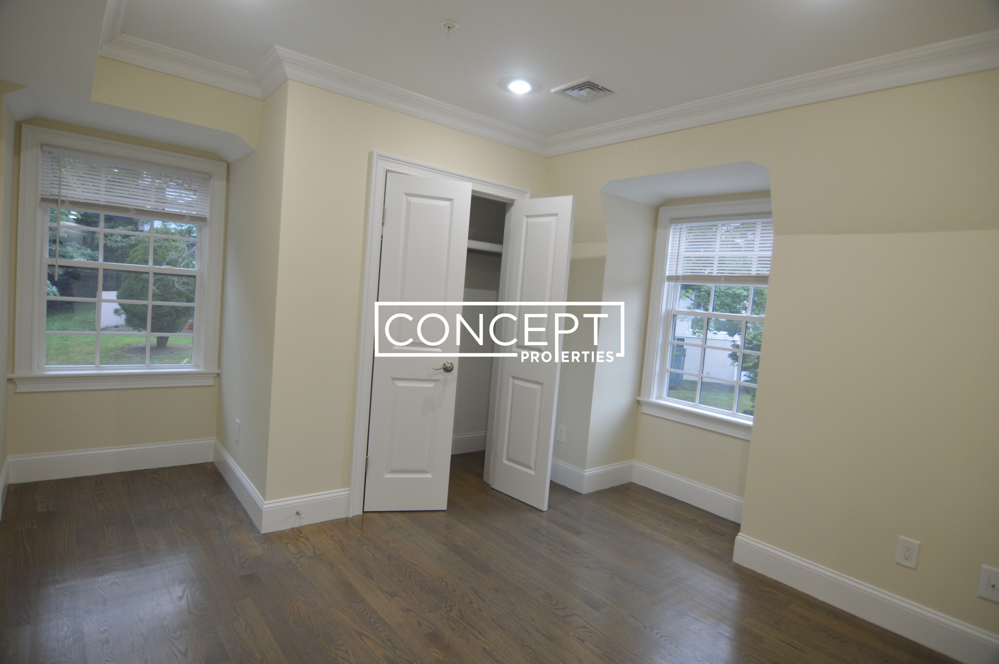 56 Cedar St, Roxbury