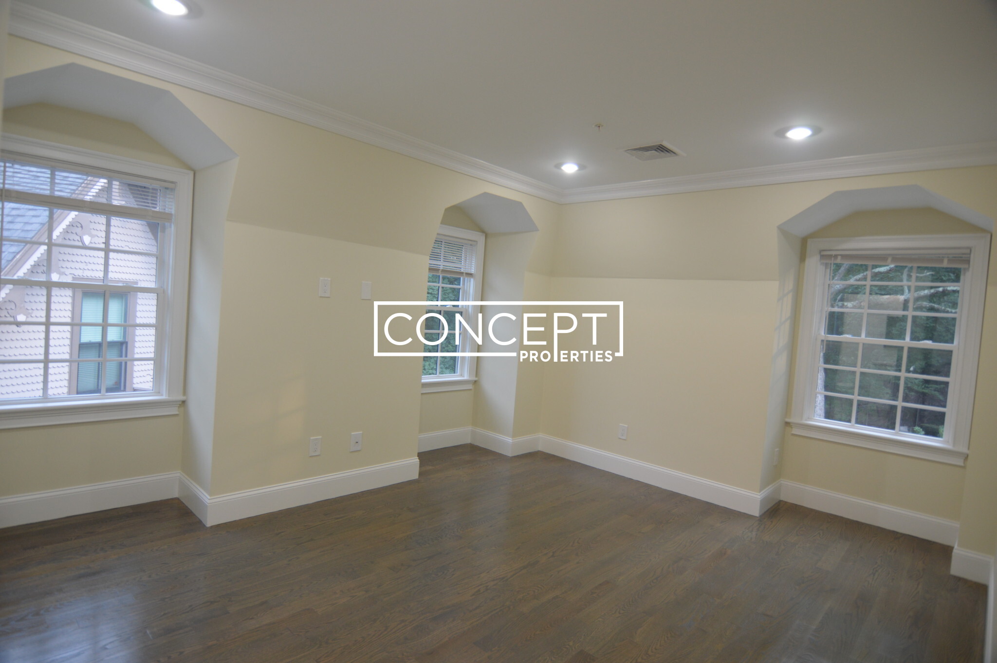 56 Cedar St, Roxbury