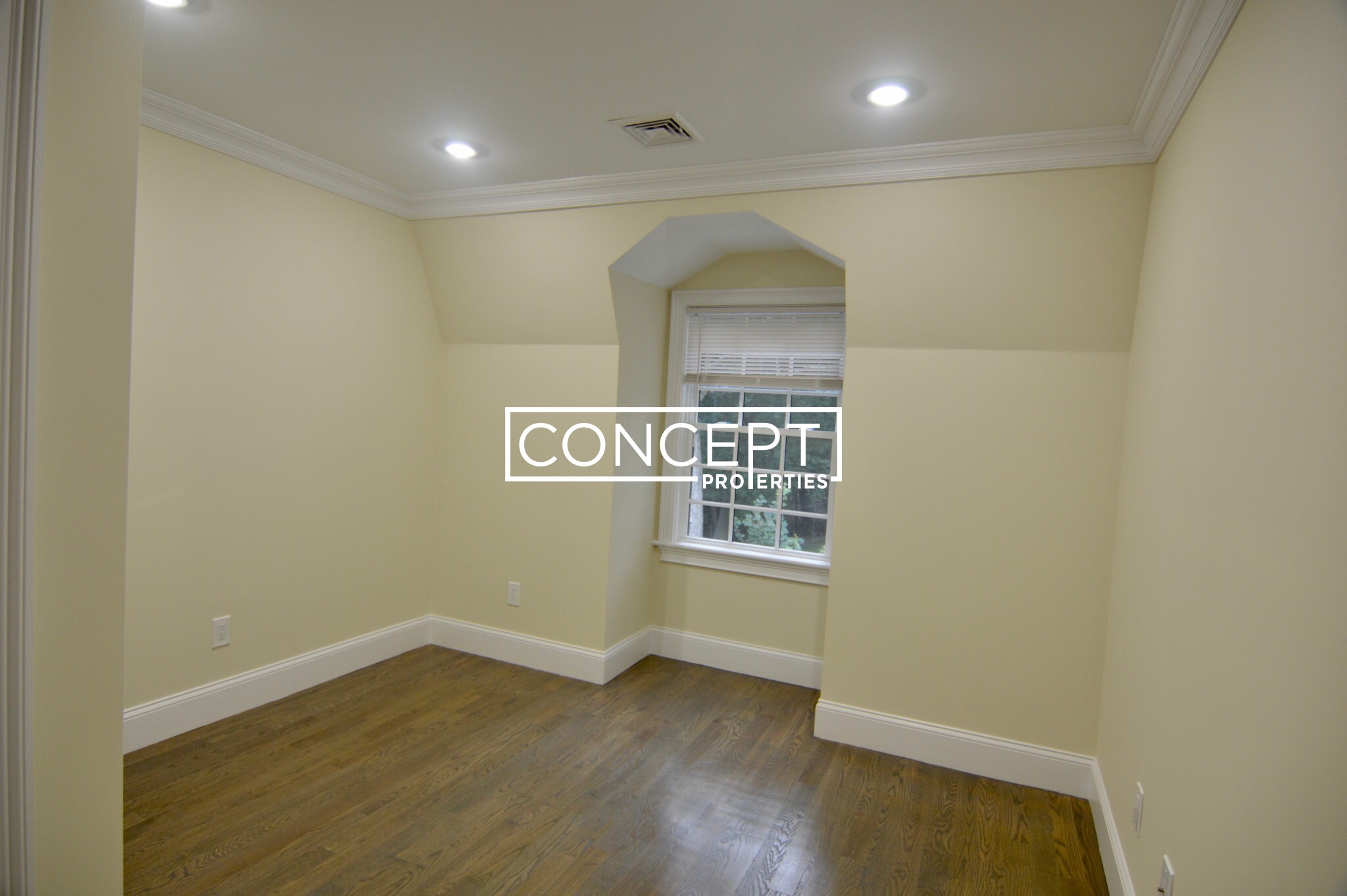 56 Cedar St, Roxbury