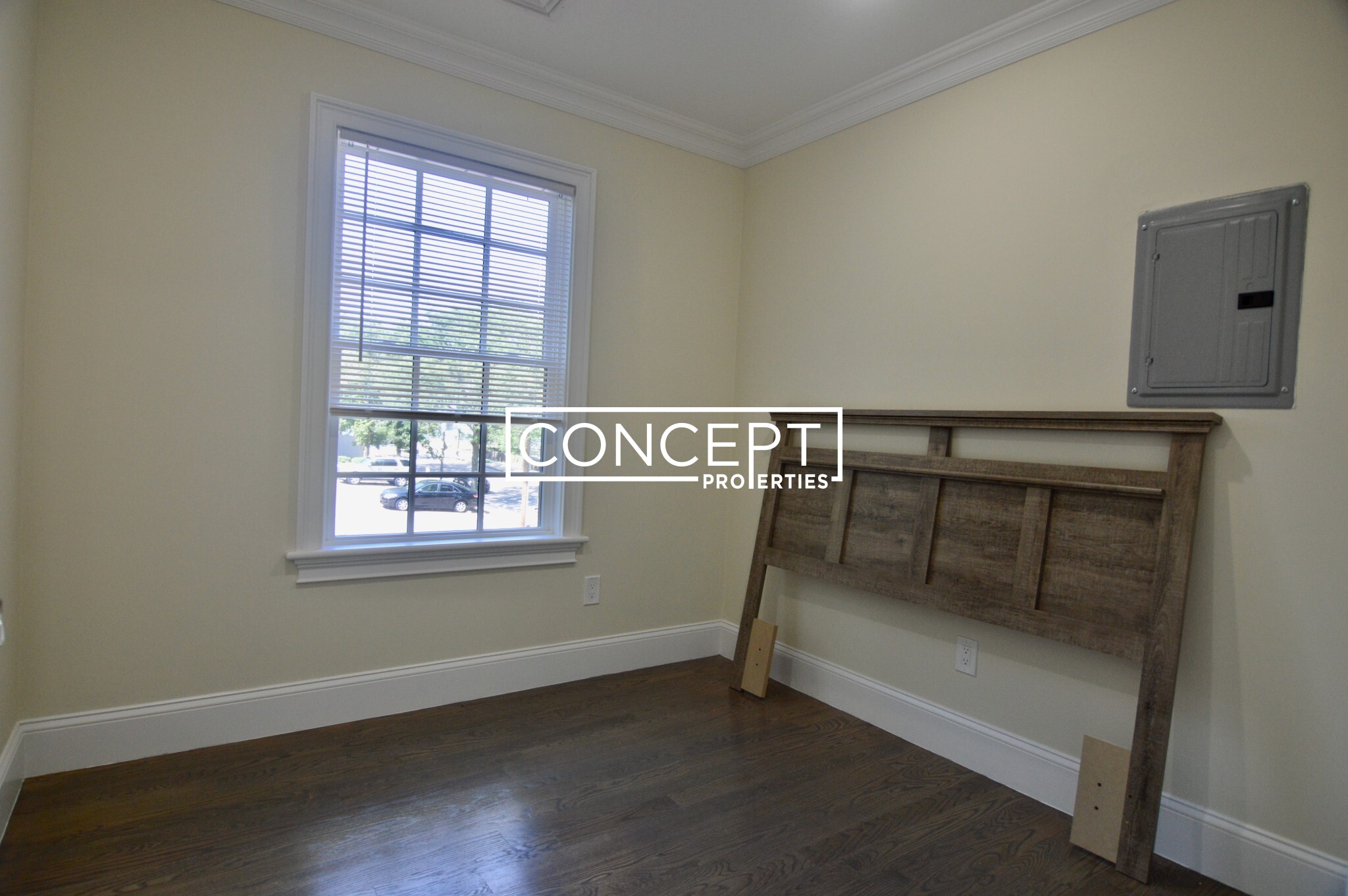 56 Cedar St, Roxbury