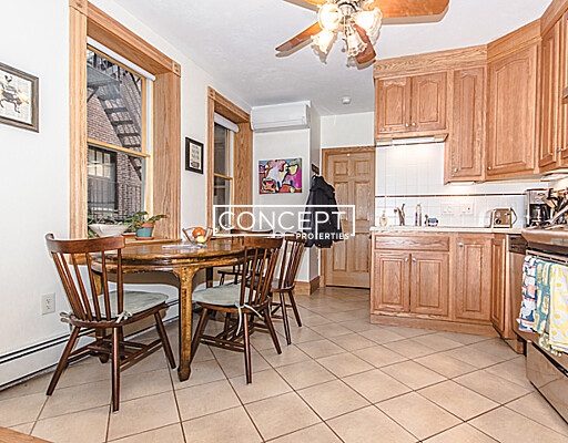 5 Phillips, Beacon Hill