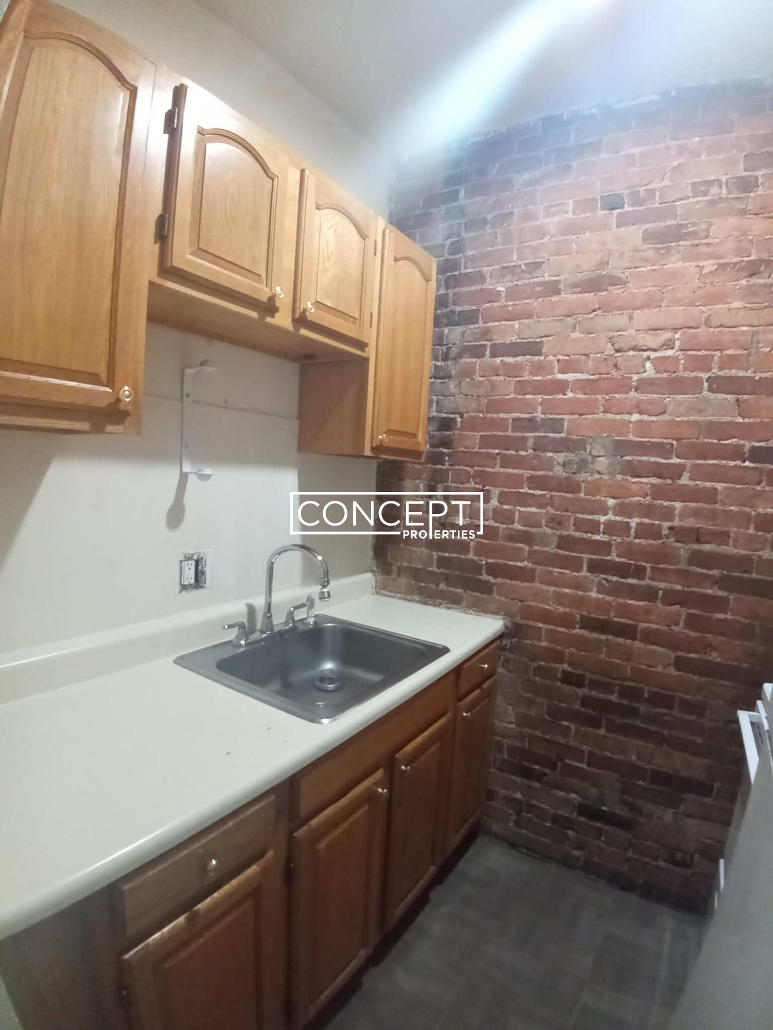 886 Huntington Ave, Mission Hill