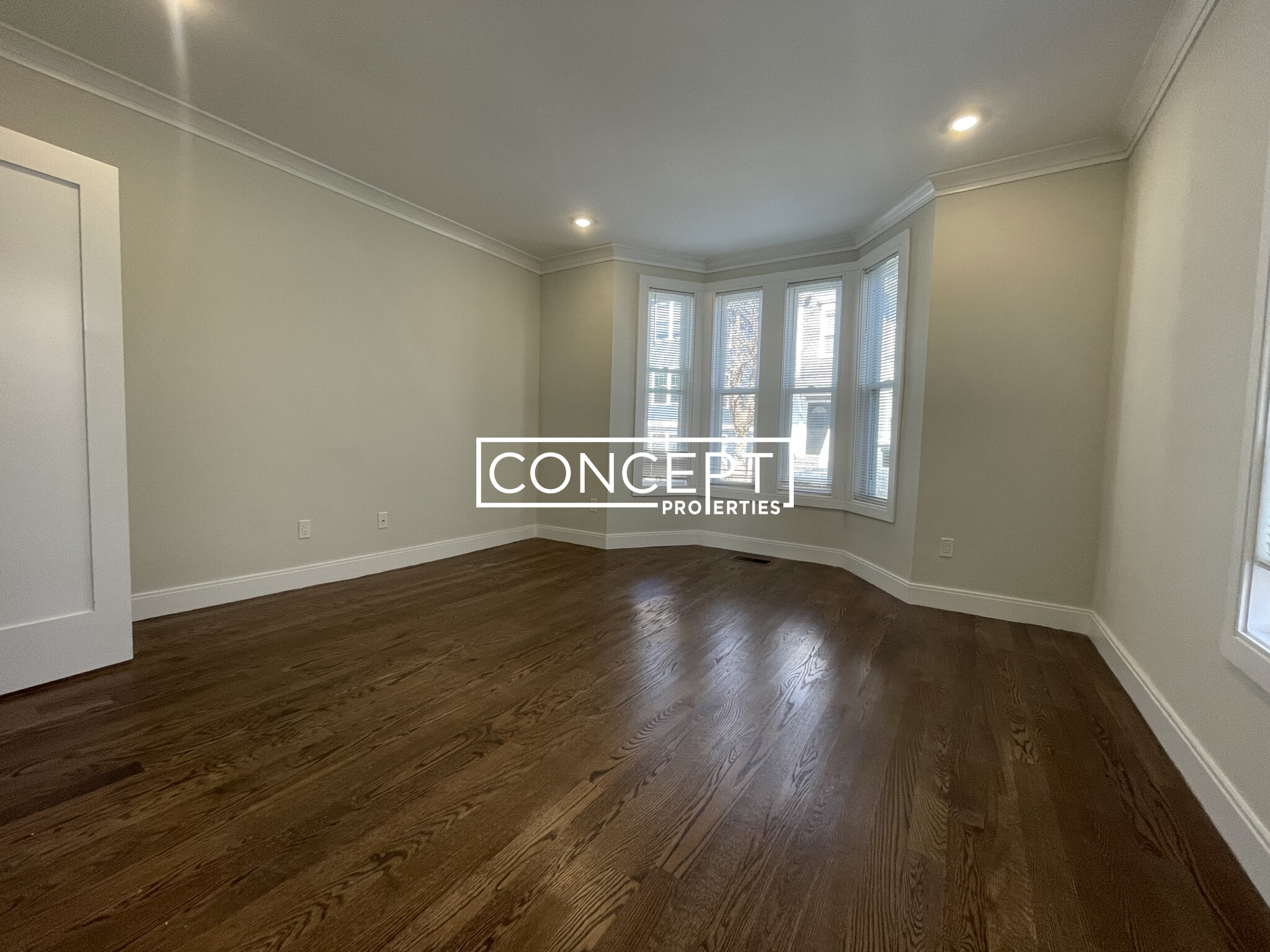 49 Alpine St, Roxbury