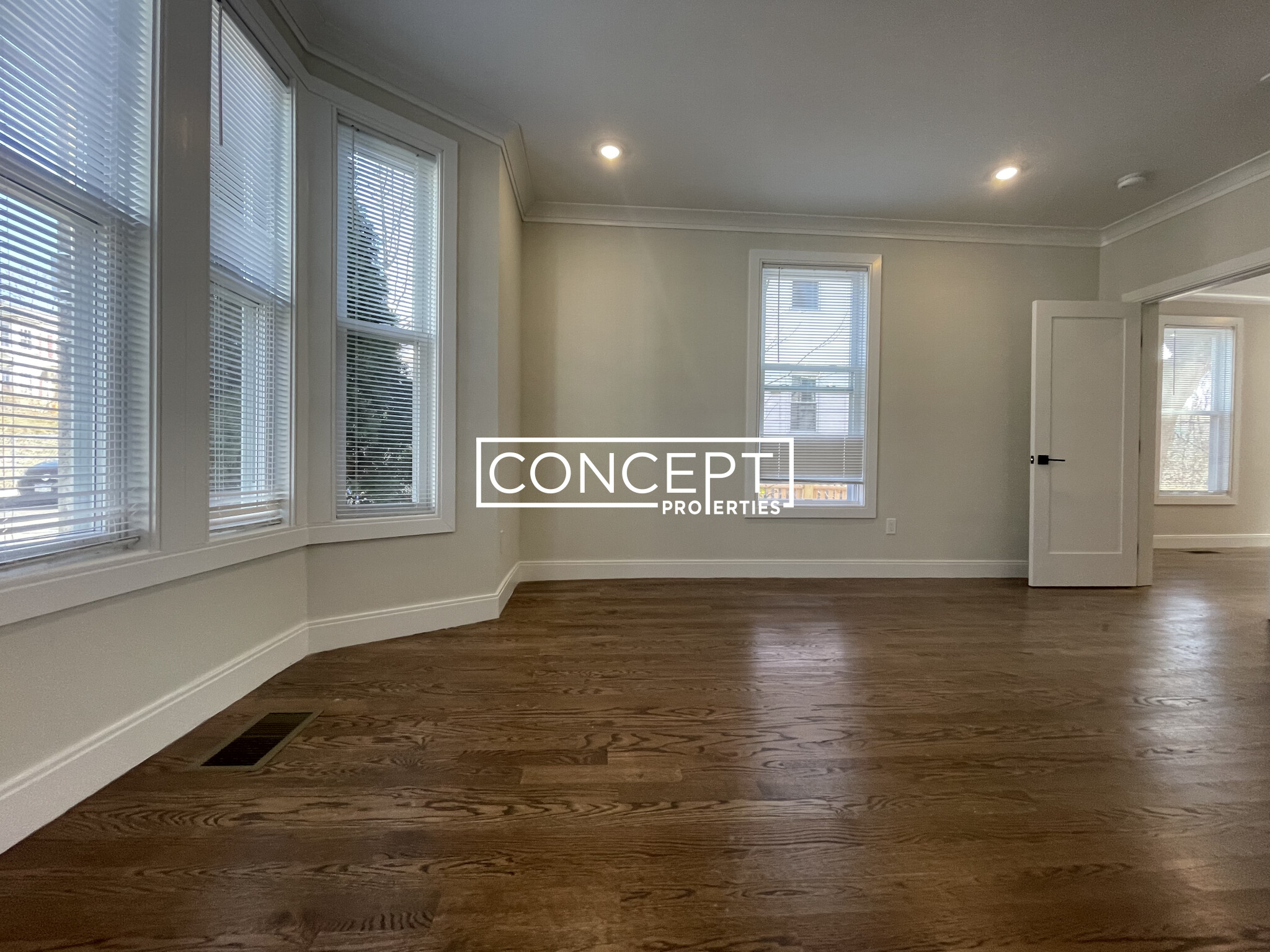 49 Alpine St, Roxbury