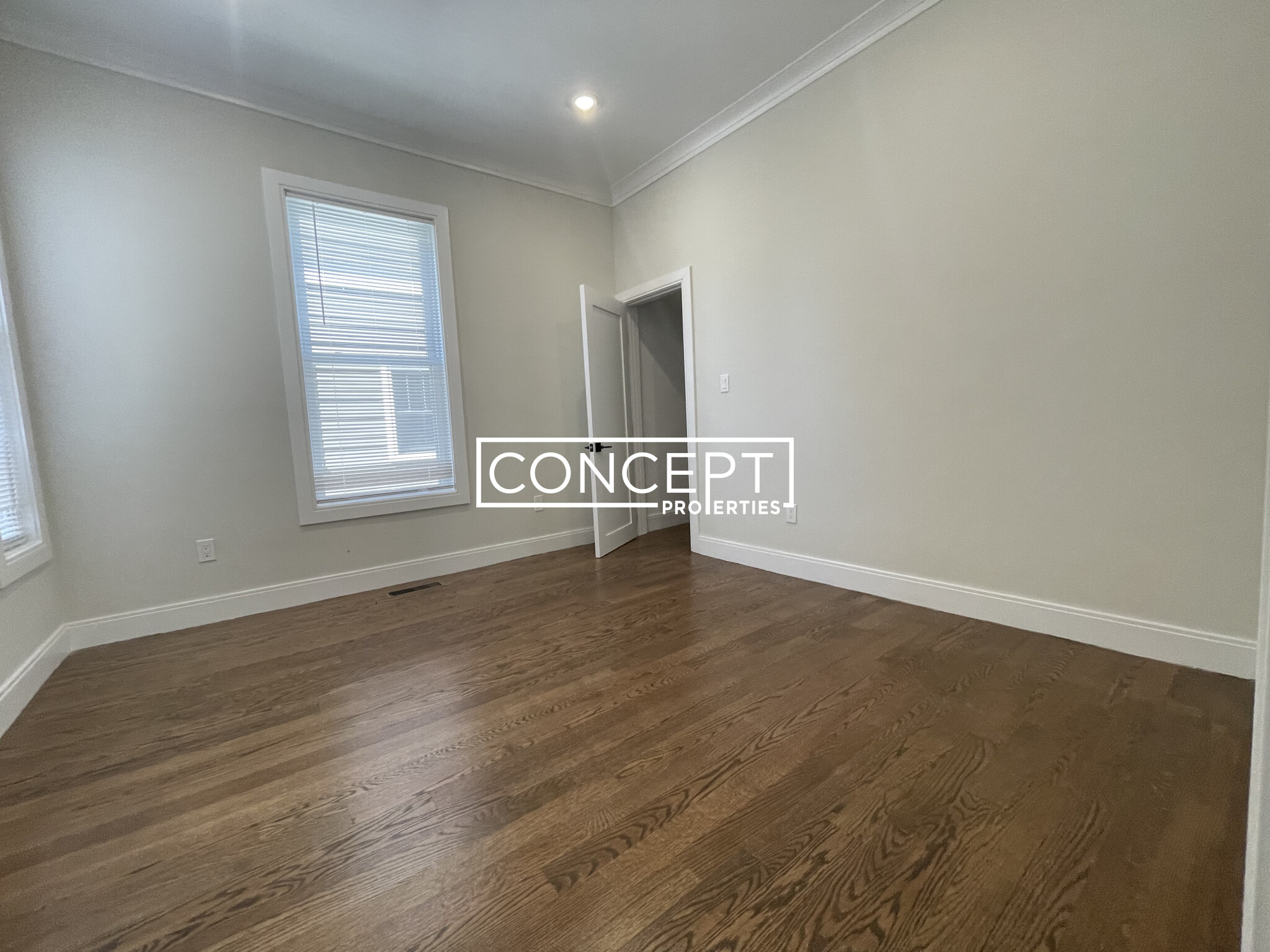 49 Alpine St, Roxbury