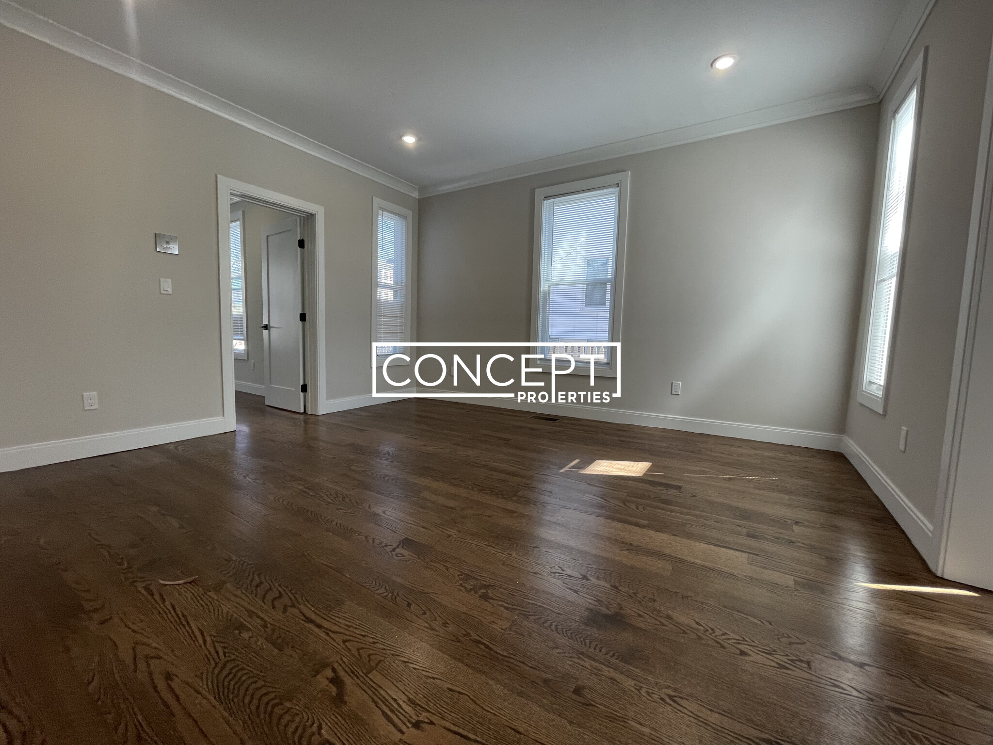 49 Alpine St, Roxbury