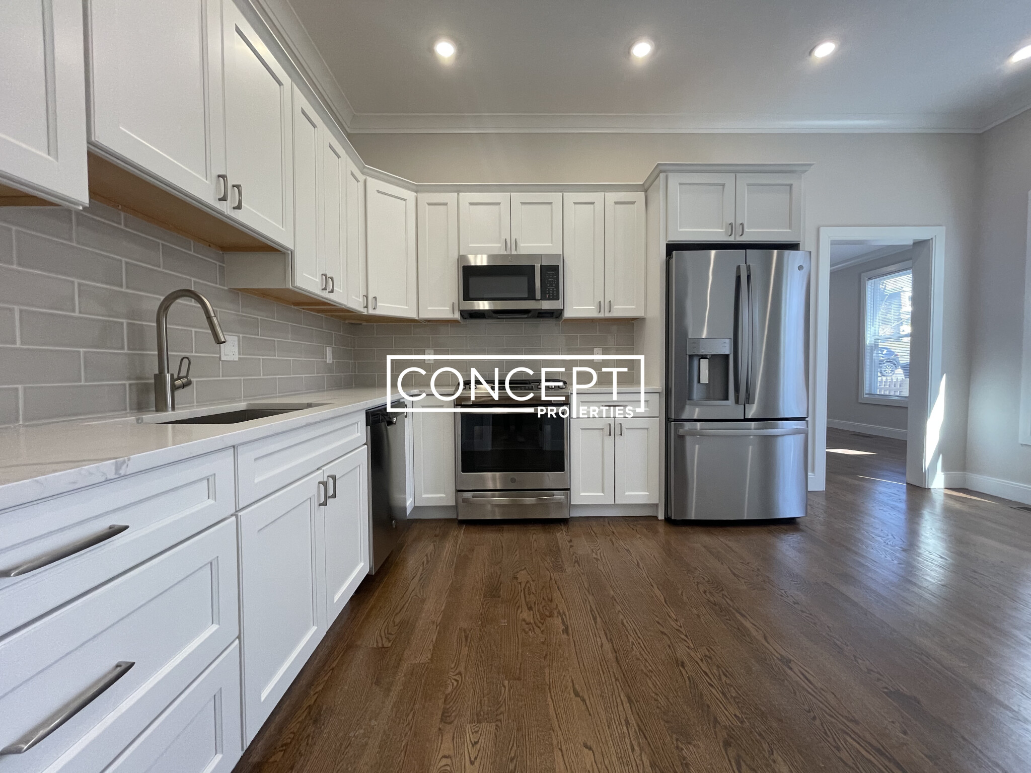 49 Alpine St, Roxbury