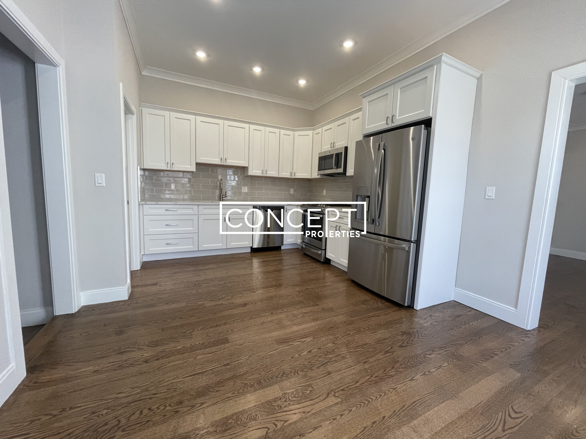 49 Alpine St, Roxbury