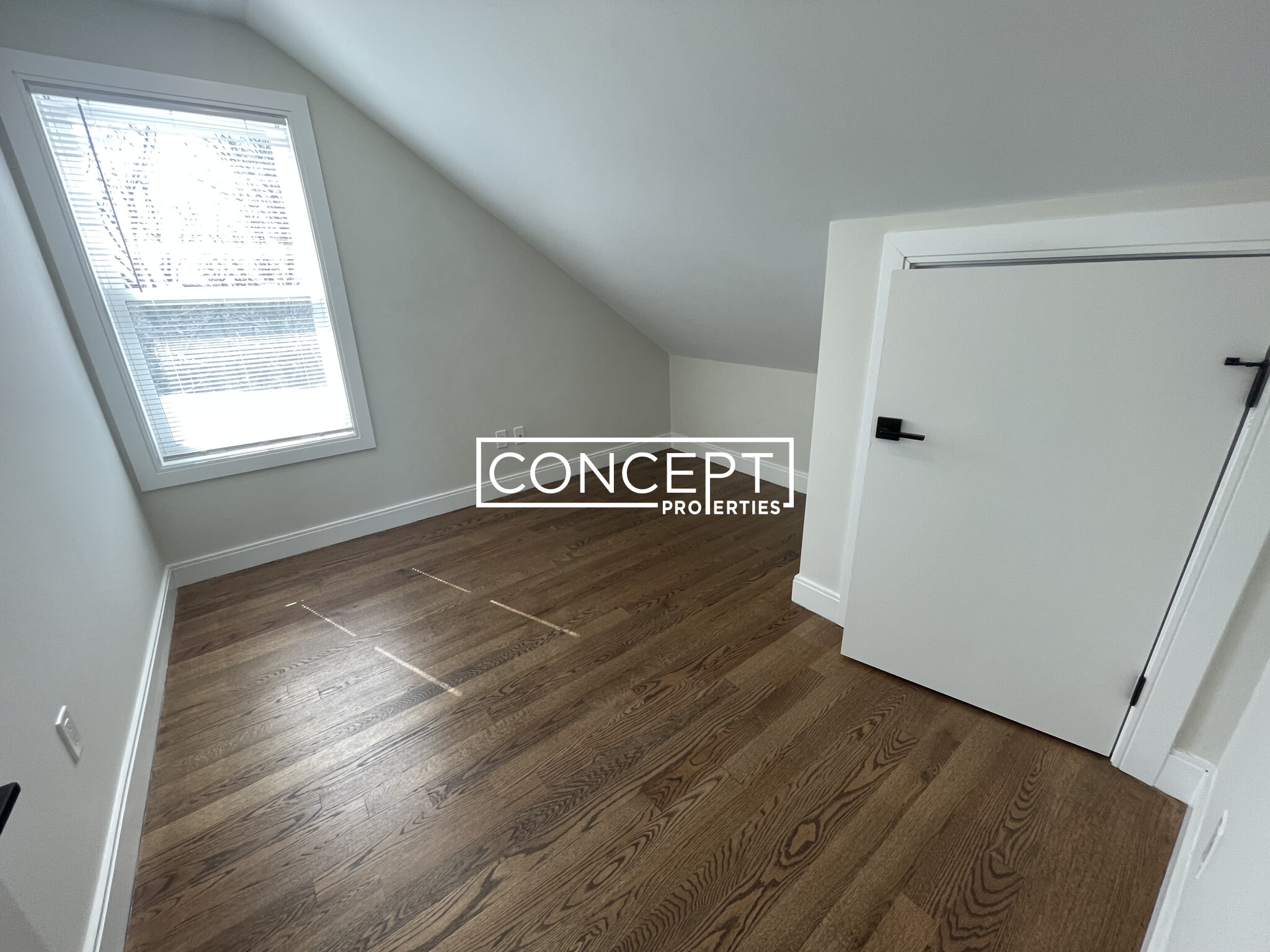 49 Alpine St, Roxbury