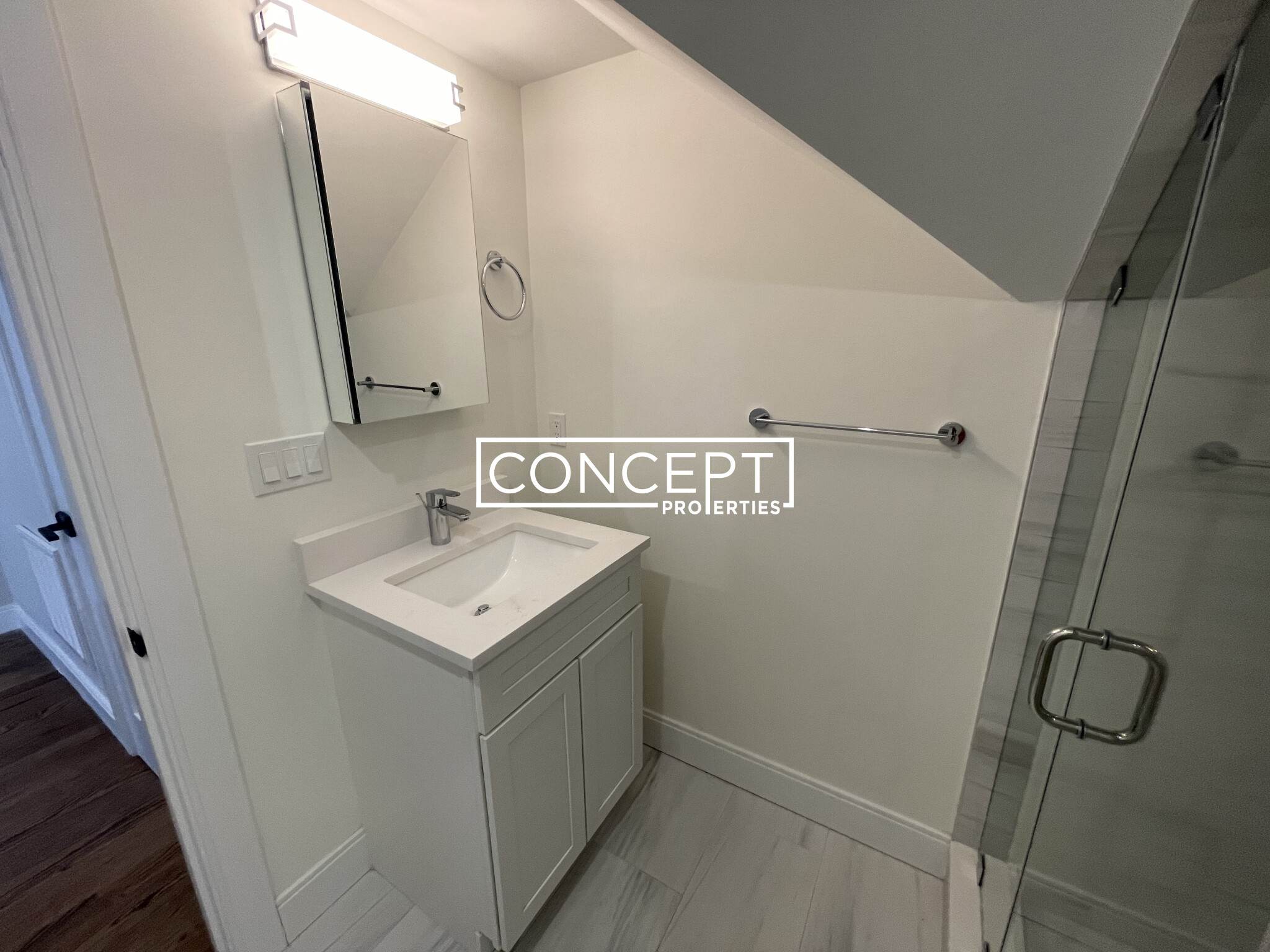 49 Alpine St, Roxbury