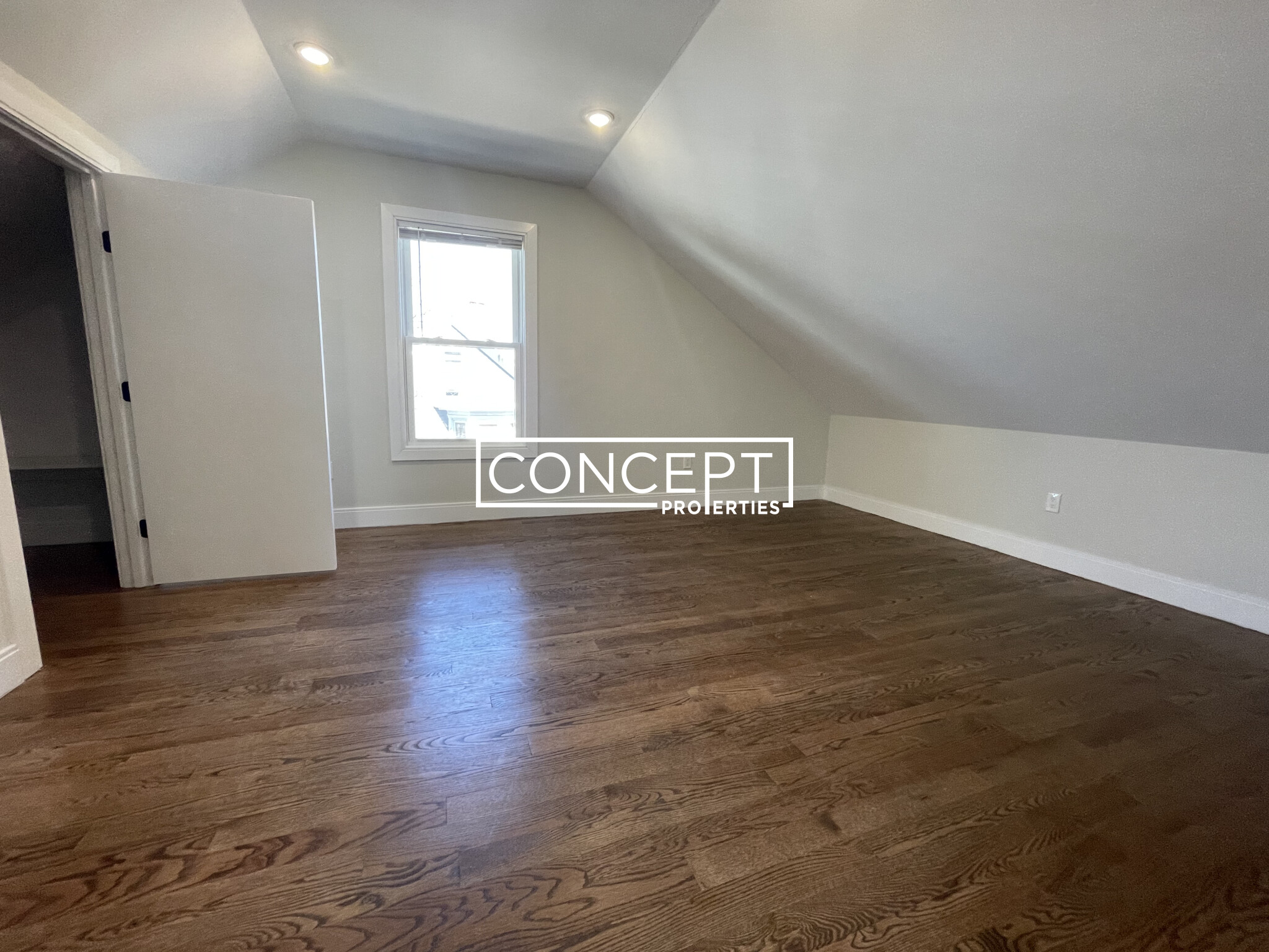 49 Alpine St, Roxbury