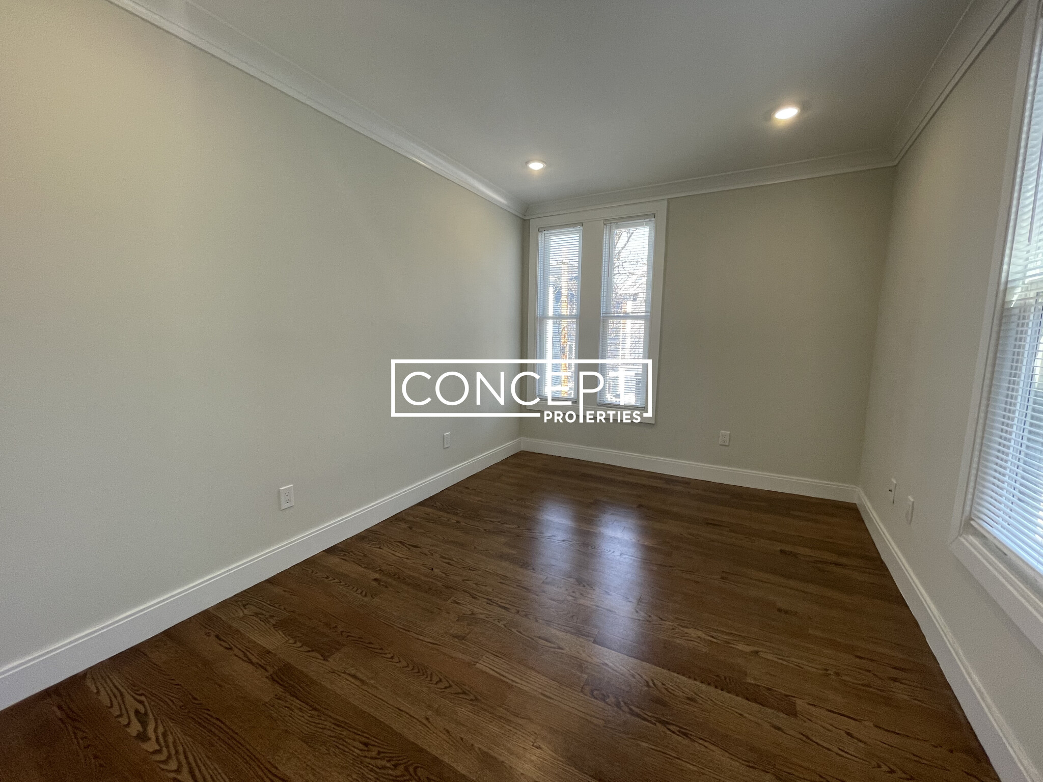 49 Alpine St, Roxbury