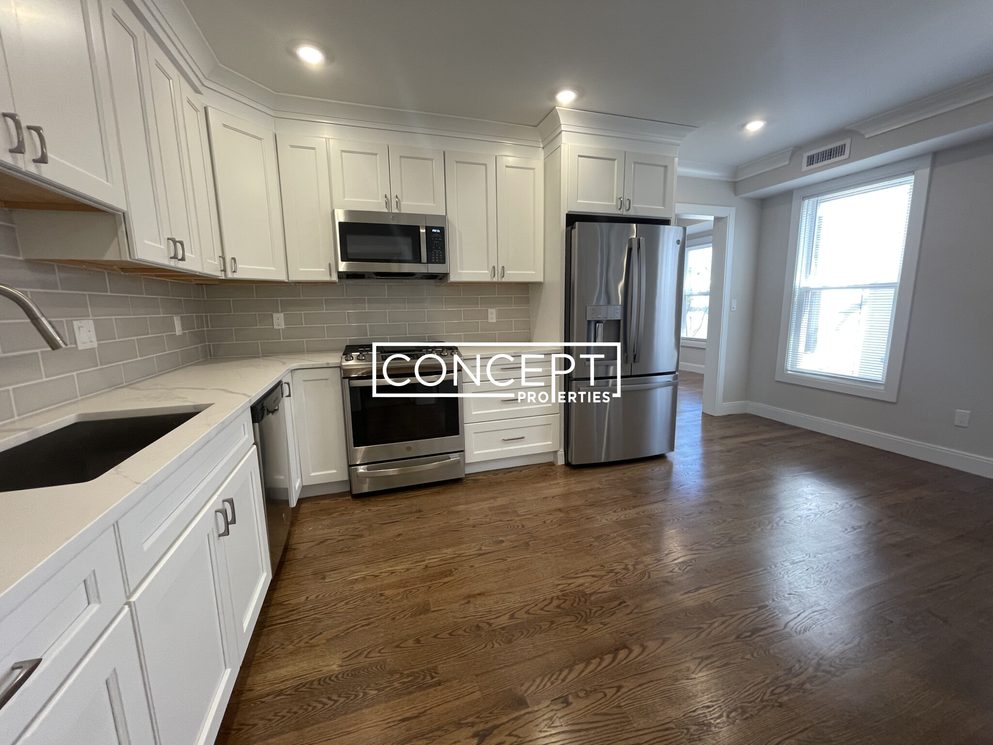 49 Alpine St, Roxbury