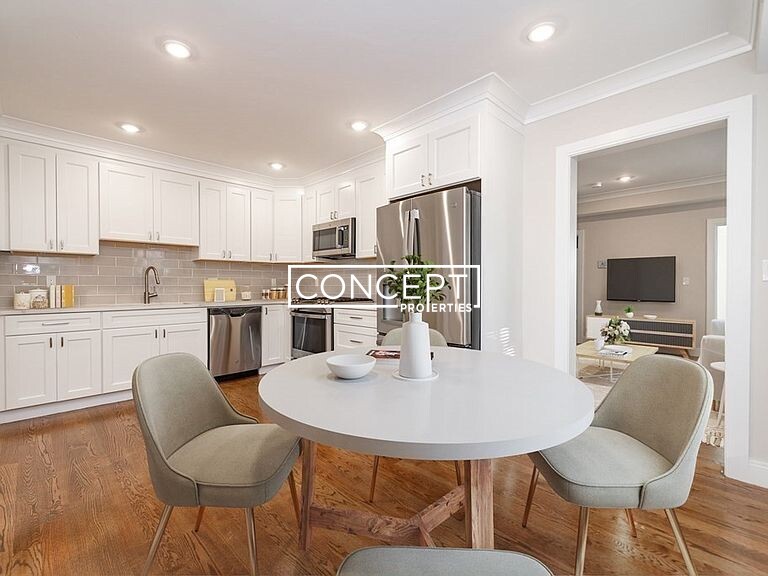 49 Alpine St, Roxbury