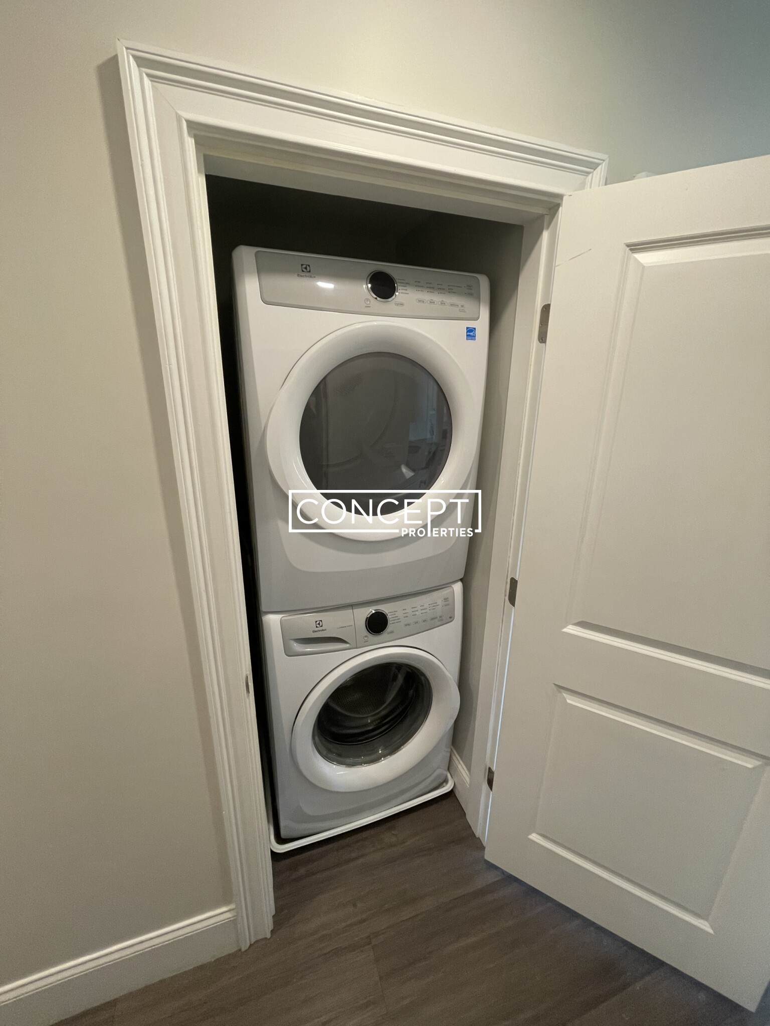 147 Cottage St, East Boston