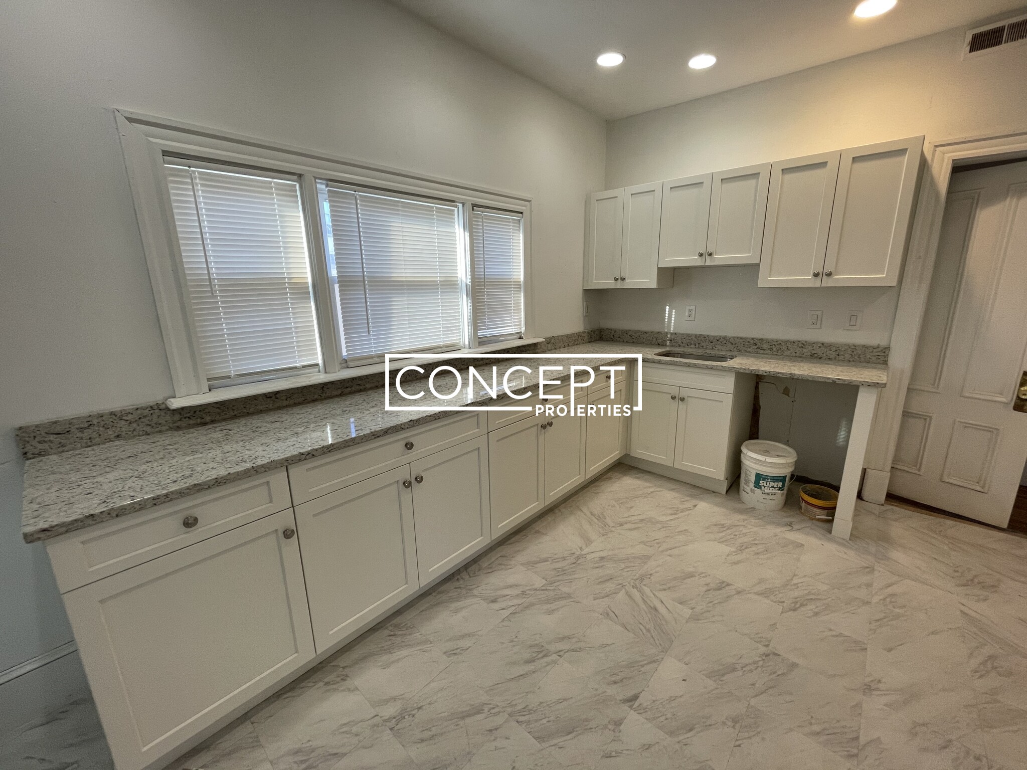 26 Woodville St, Roxbury