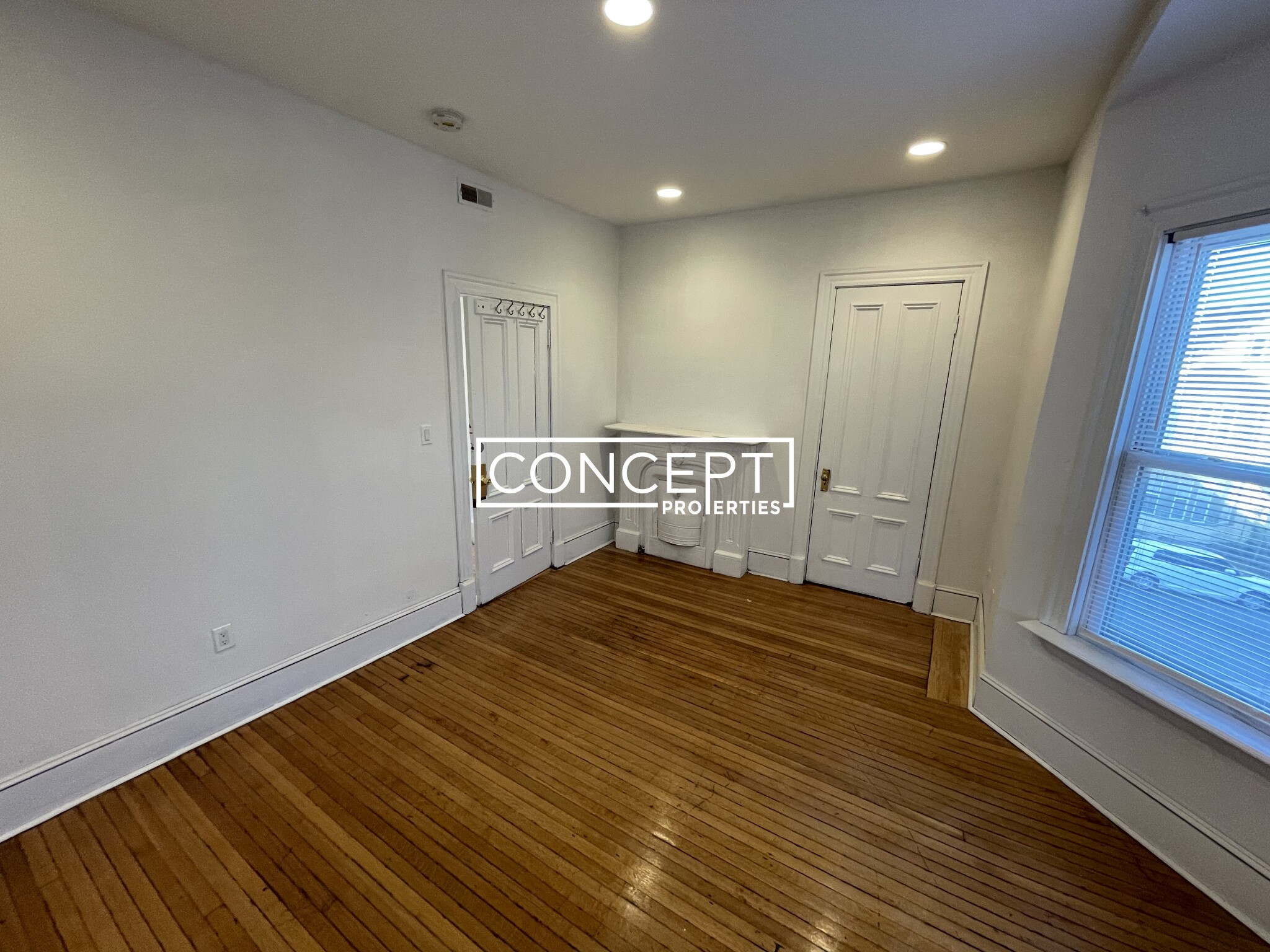 26 Woodville St, Roxbury