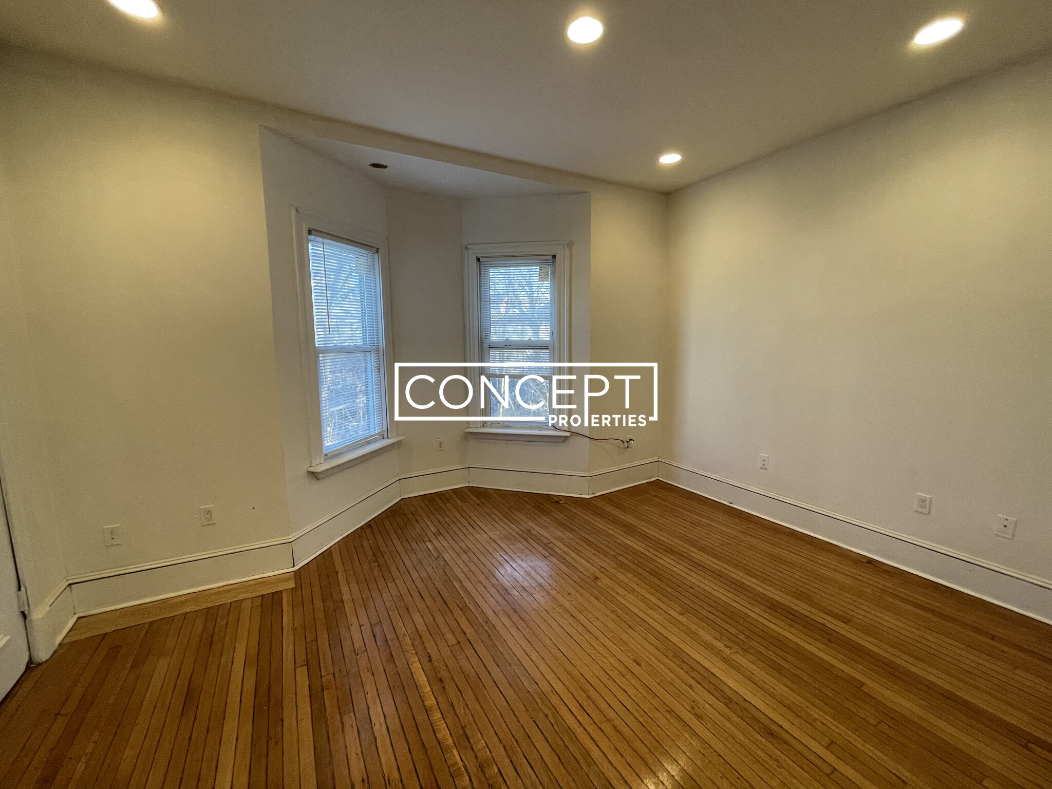 26 Woodville St, Roxbury