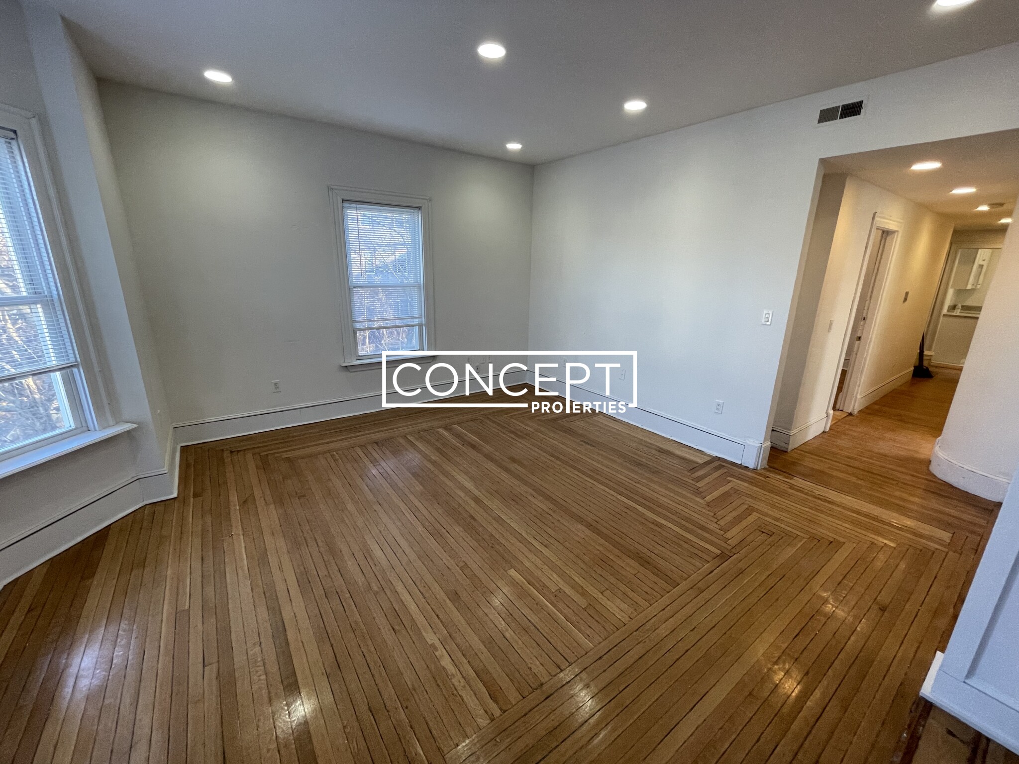 26 Woodville St, Roxbury