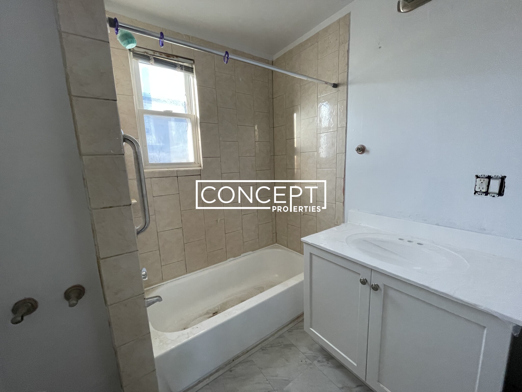 26 Woodville St, Roxbury