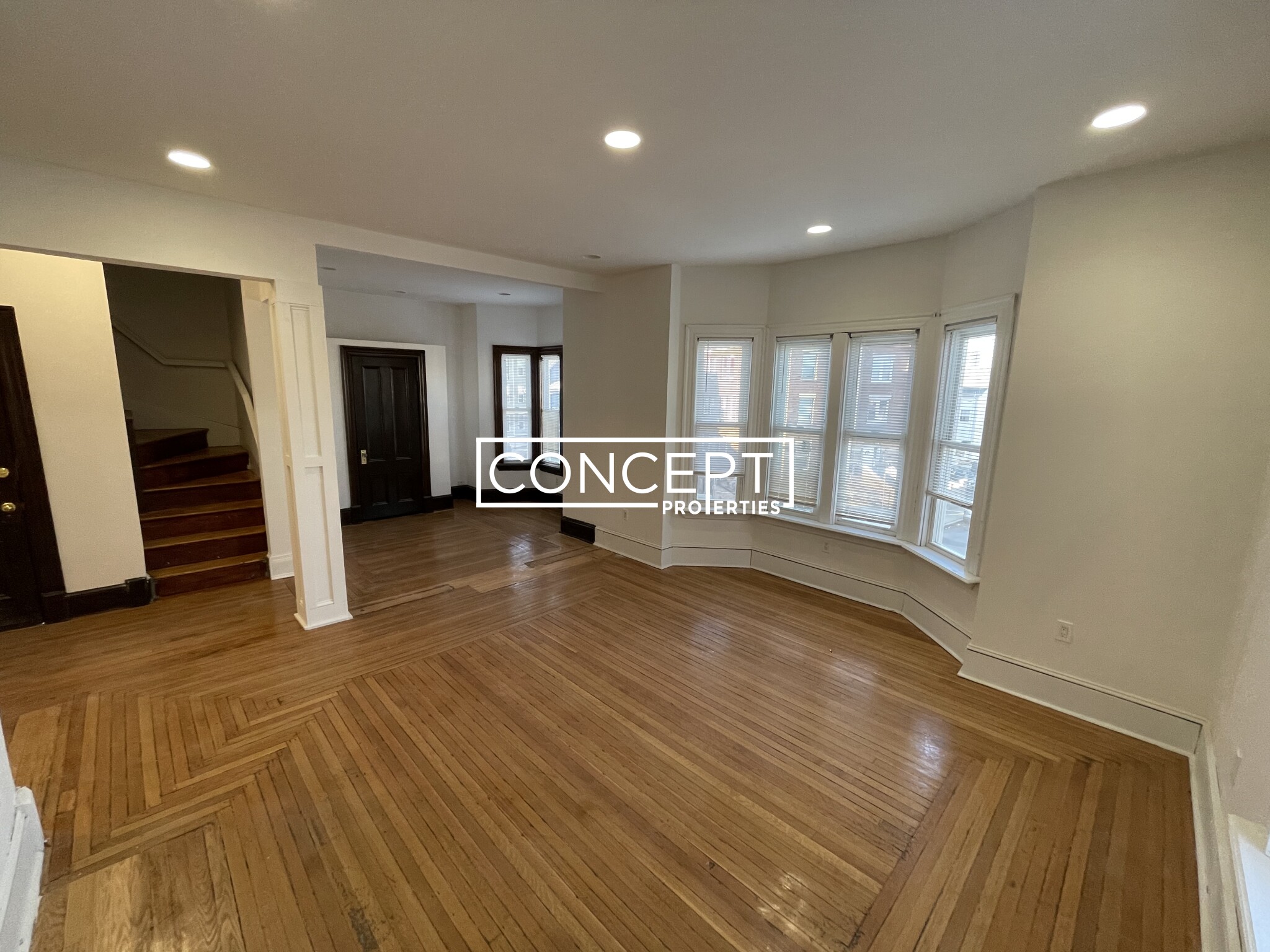 26 Woodville St, Roxbury