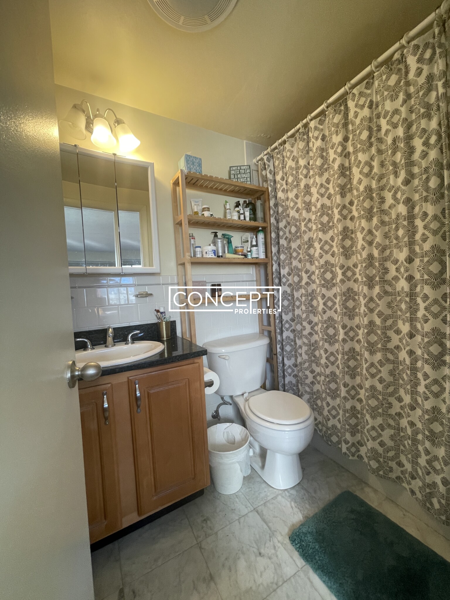 320 Hammond Pond Pkwa, Chestnut Hill