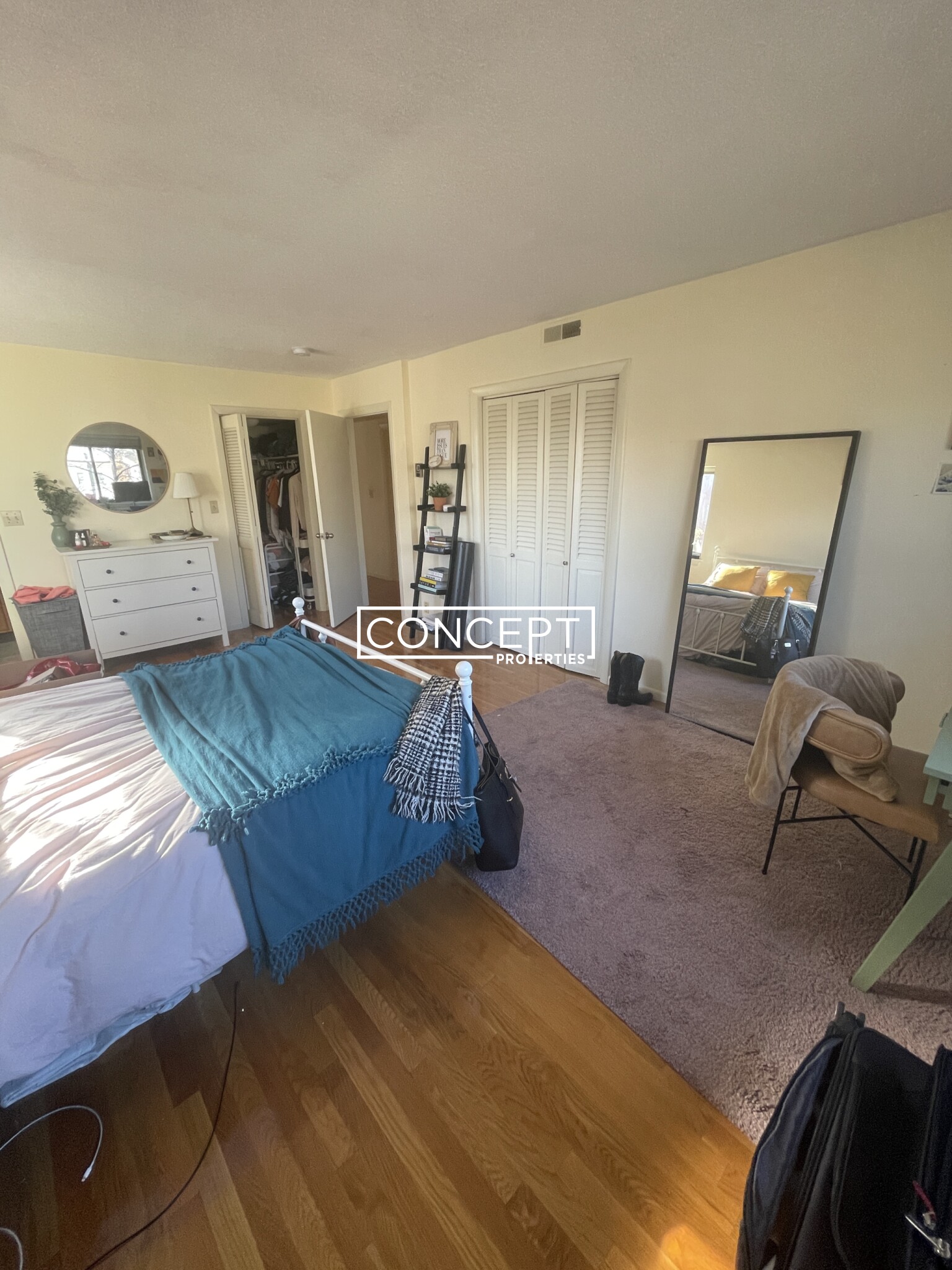 320 Hammond Pond Pkwa, Chestnut Hill