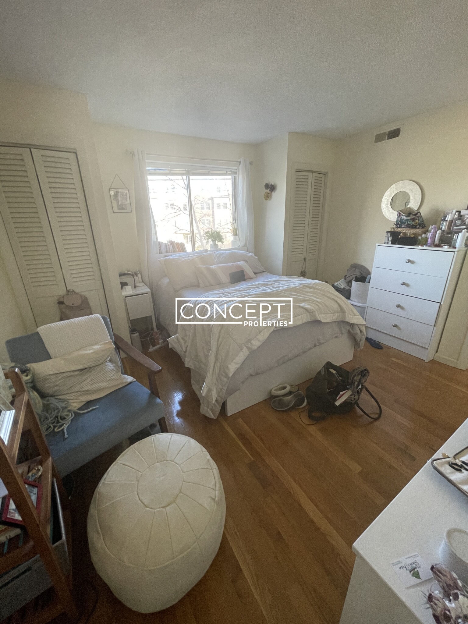 320 Hammond Pond Pkwa, Chestnut Hill