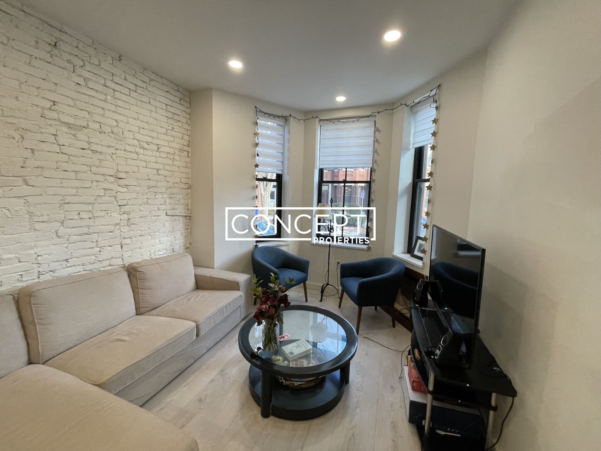 2 Worthington St, Mission Hill