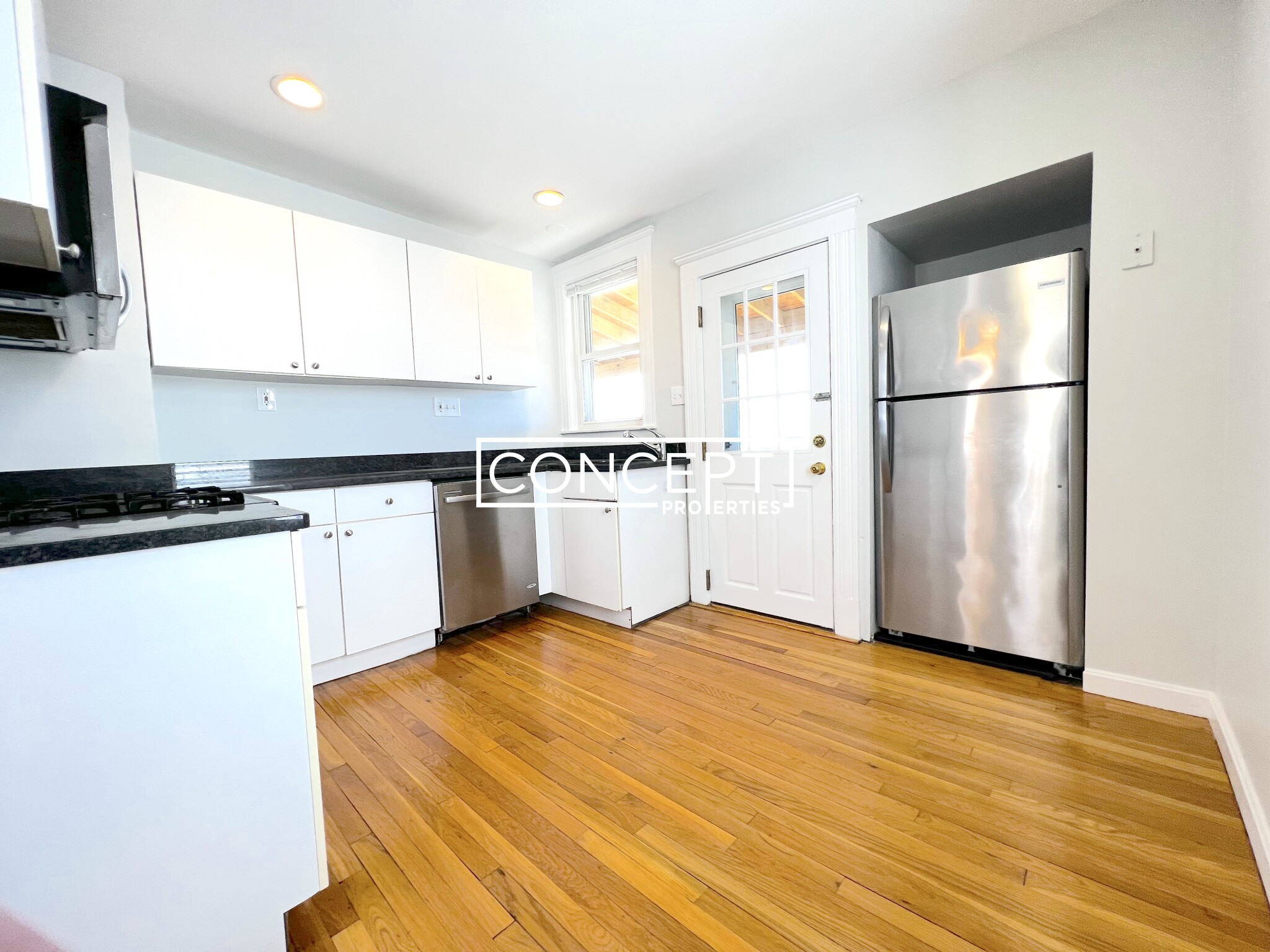 116 Gladstone St, East Boston