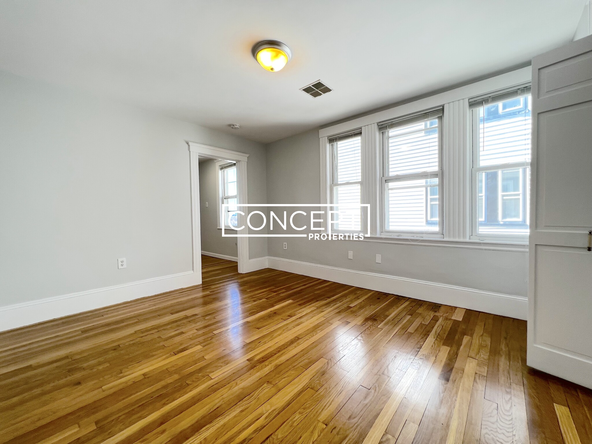 116 Gladstone St, East Boston