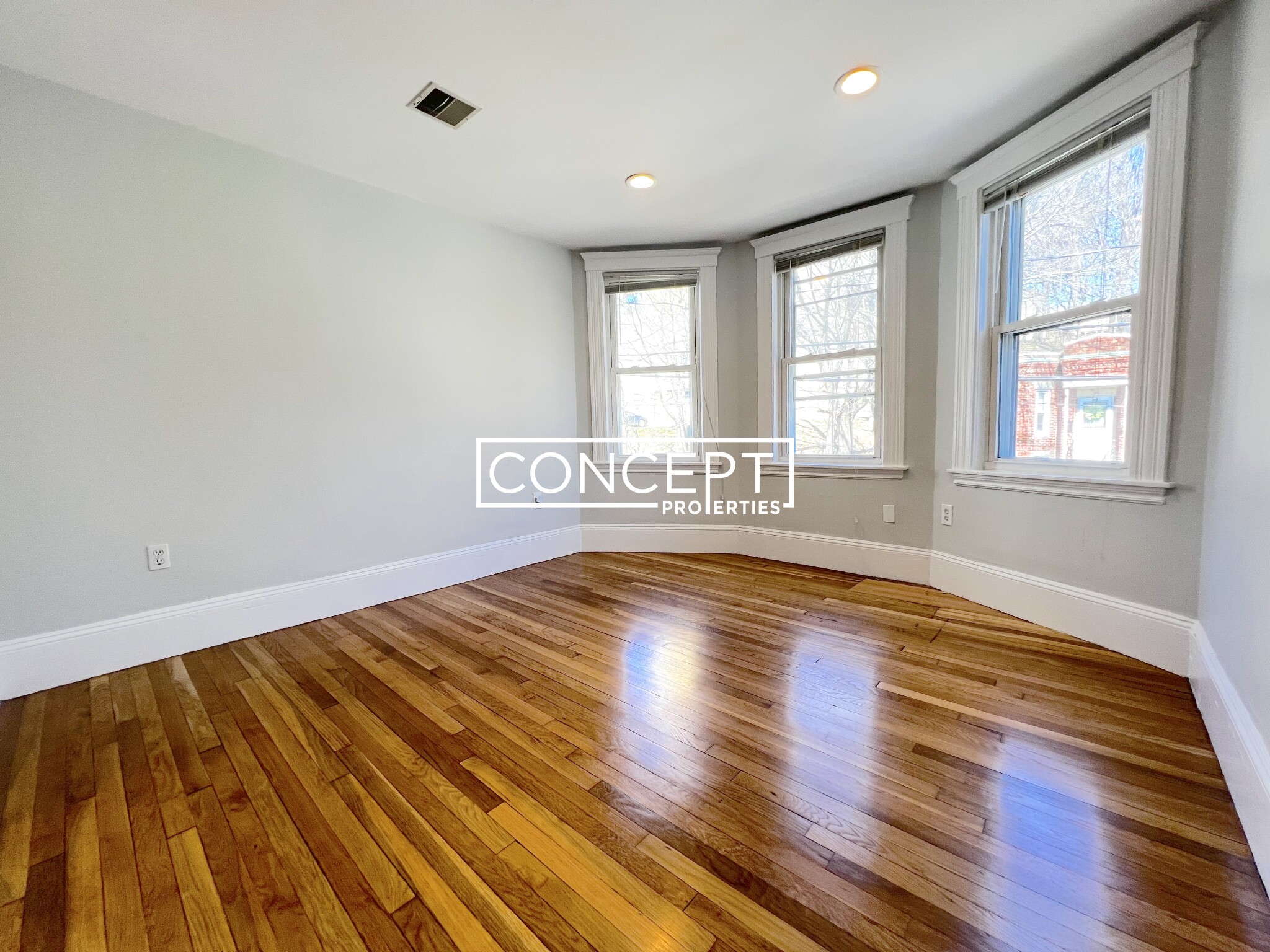 116 Gladstone St, East Boston