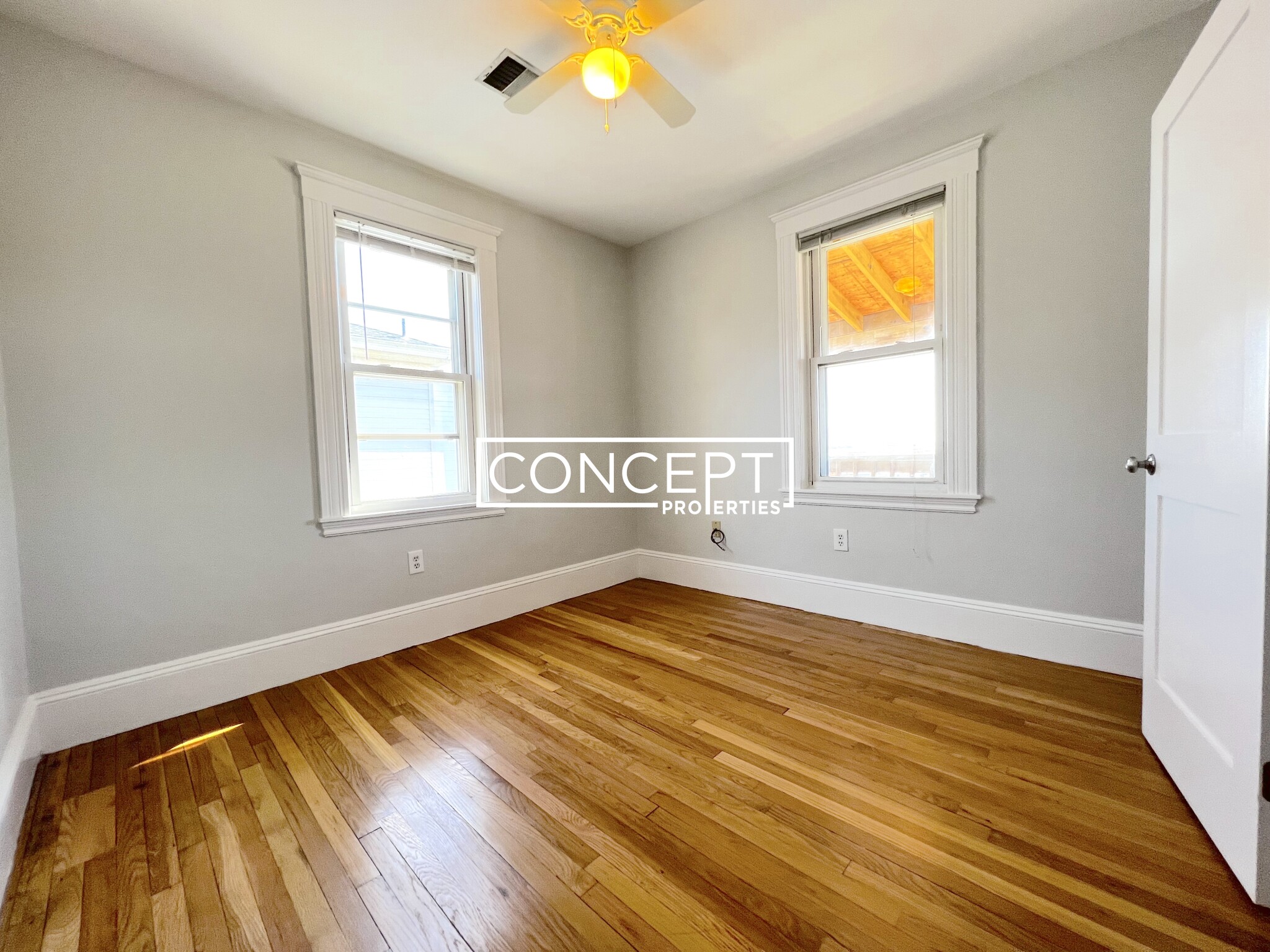 116 Gladstone St, East Boston