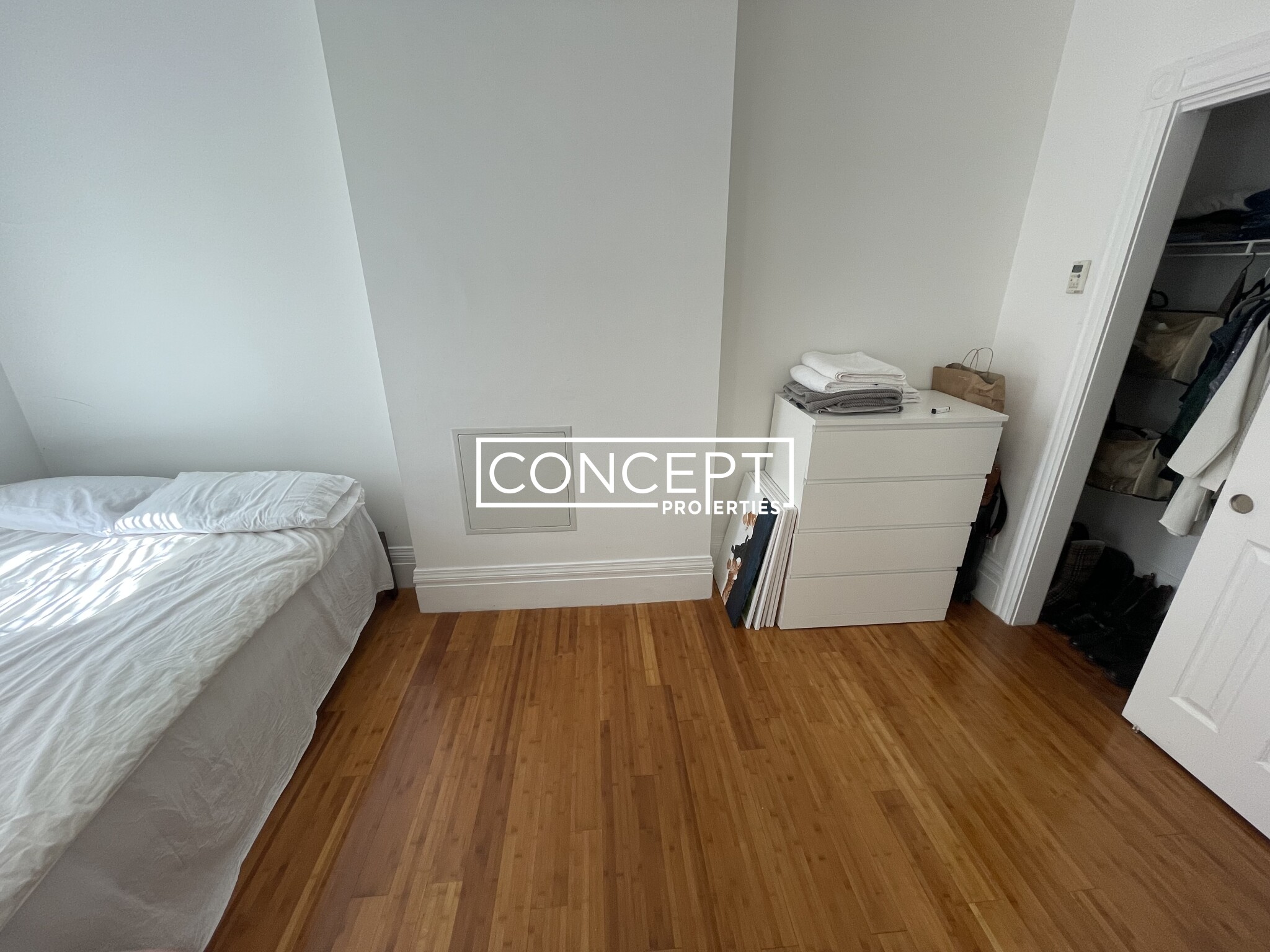 254 Newbury St, Back Bay