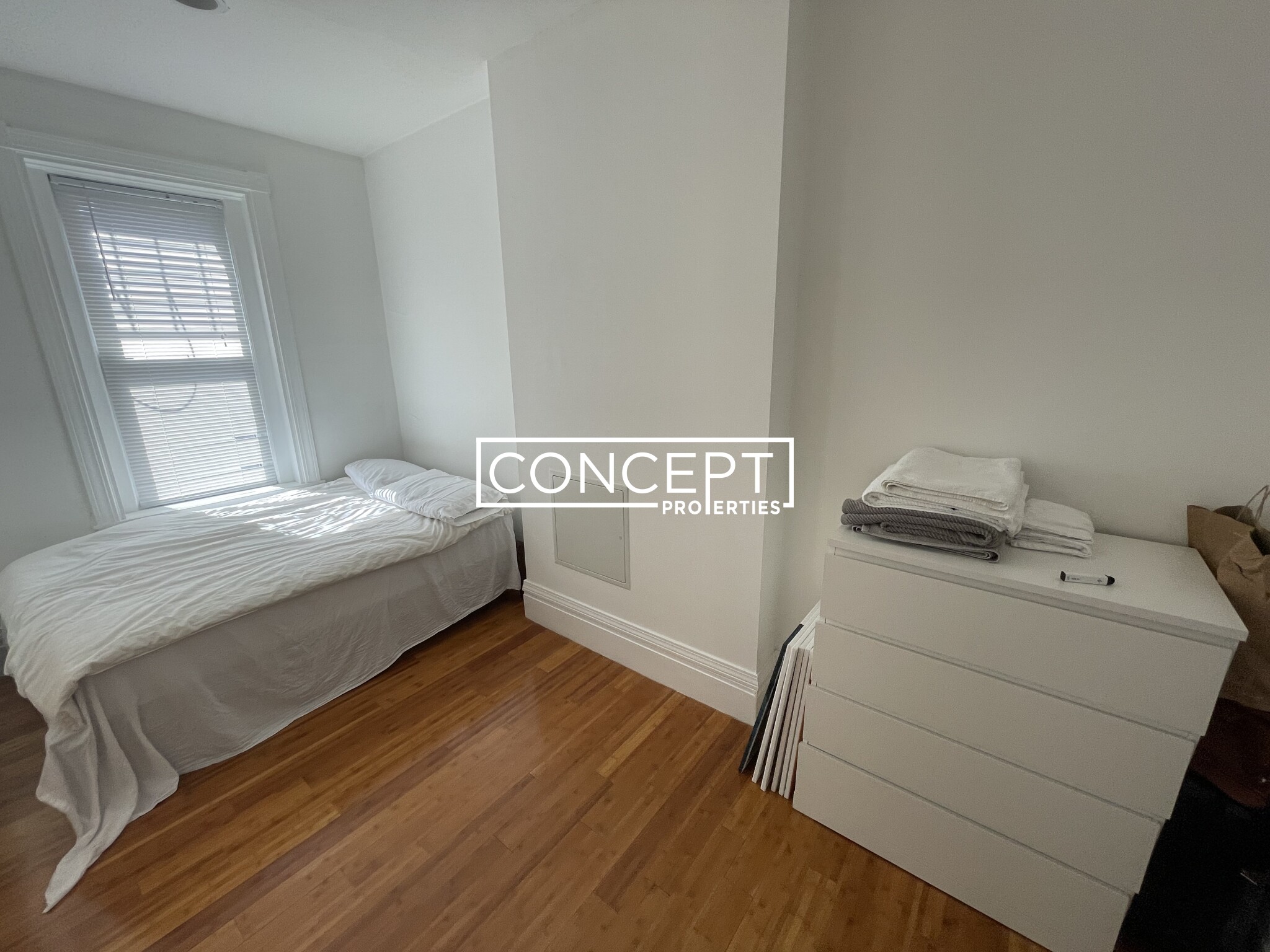 254 Newbury St, Back Bay