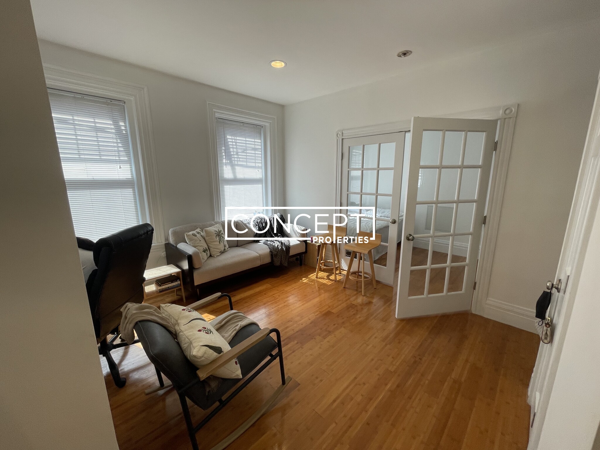 254 Newbury St, Back Bay