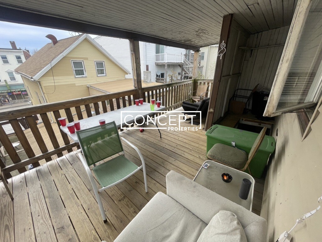 13 Carpenter St, South Boston